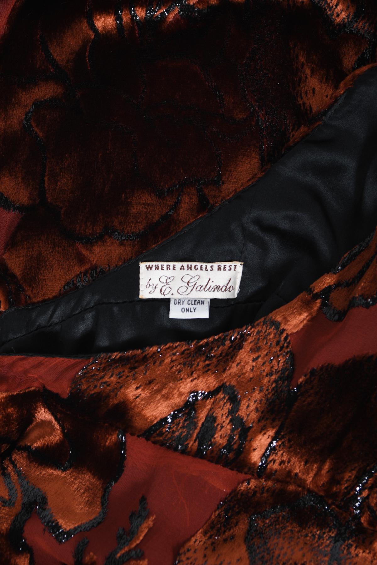 Vintage 1999 Galindo Couture Metallic Amber Devoré Velvet Bias-Cut Trained Gown For Sale 12