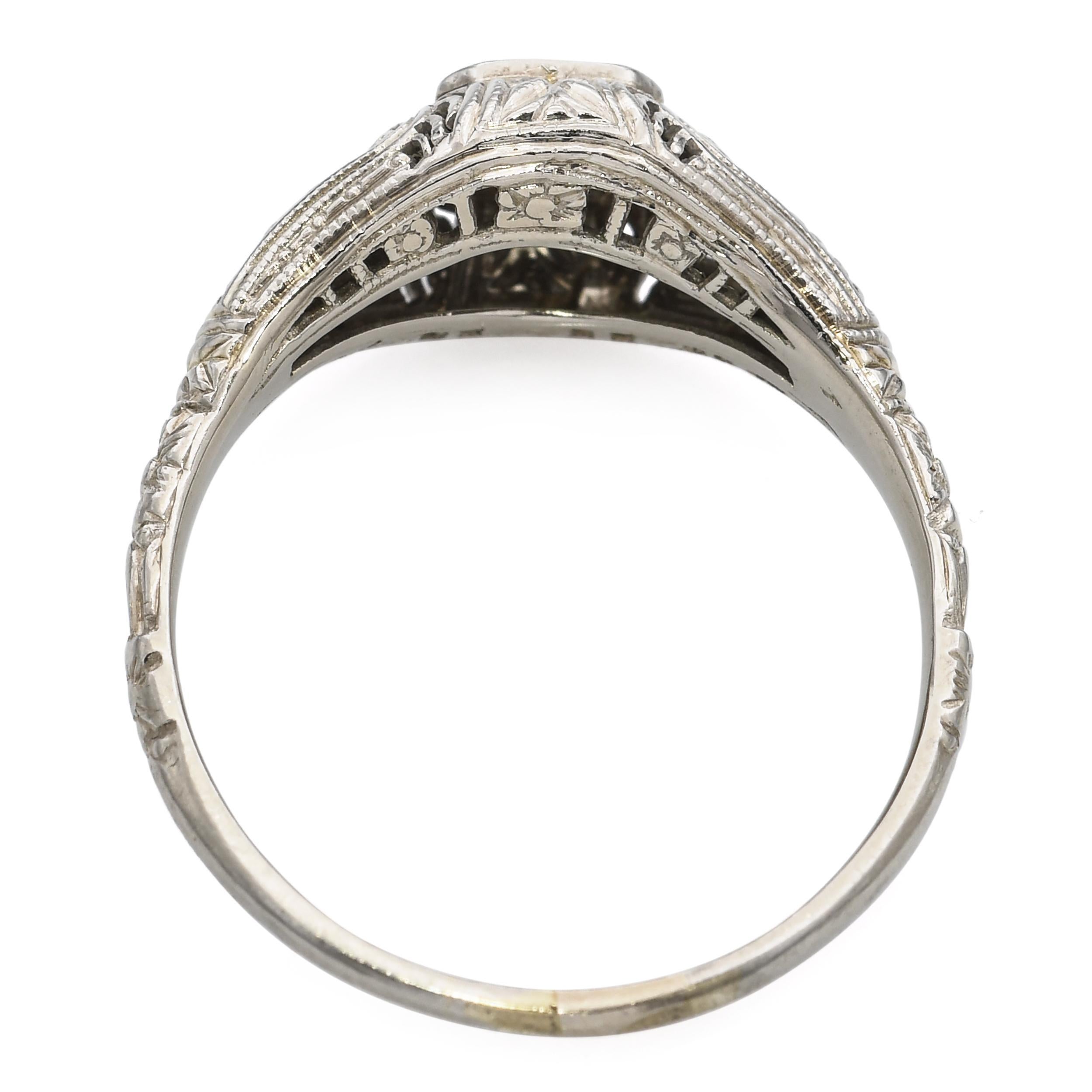 Donna Anello vintage in oro bianco 19k con filigrana e 0,26 carati di diamanti in vendita