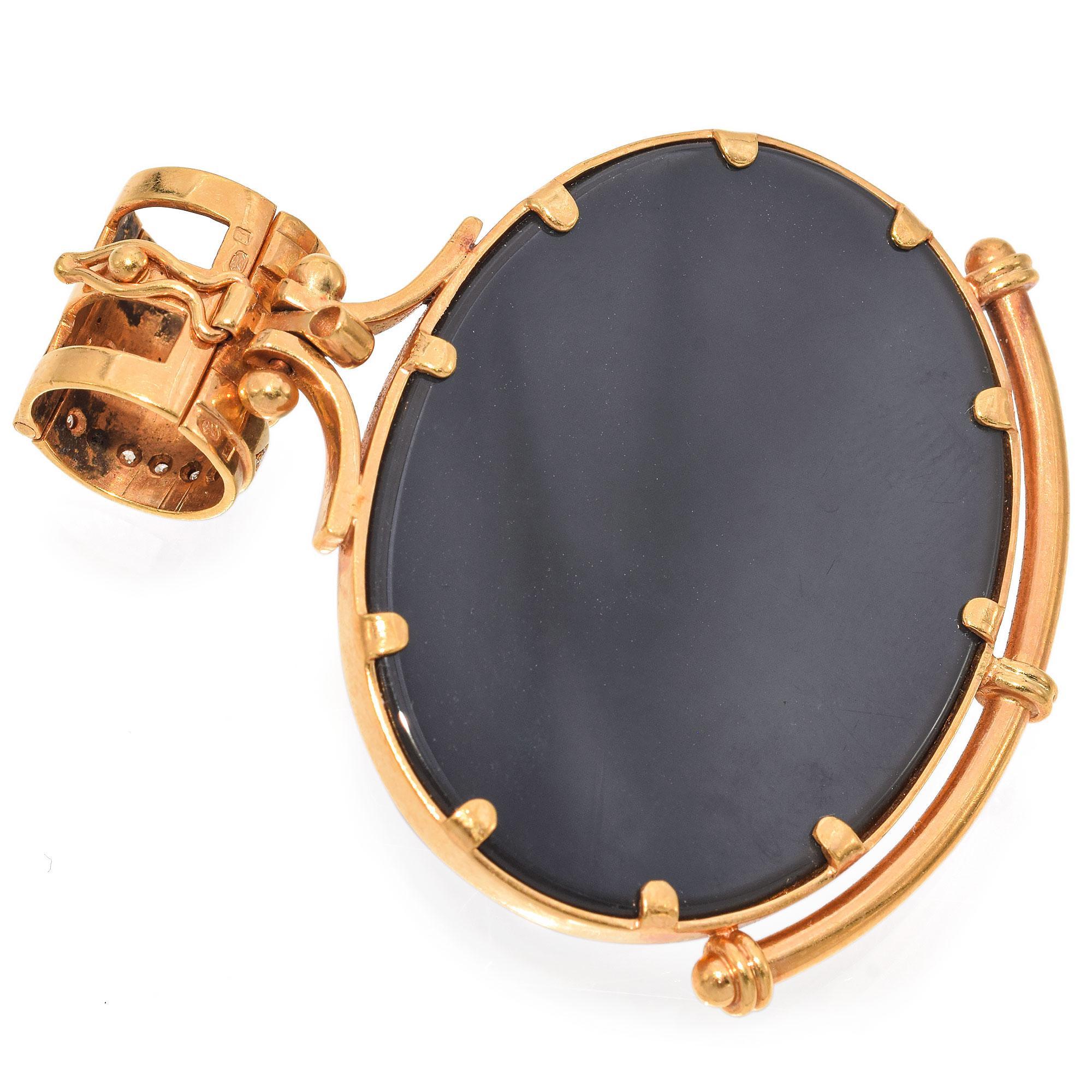 Vintage 19k Yellow Gold Frame Blue Agate Cameo Pendant For Sale 1