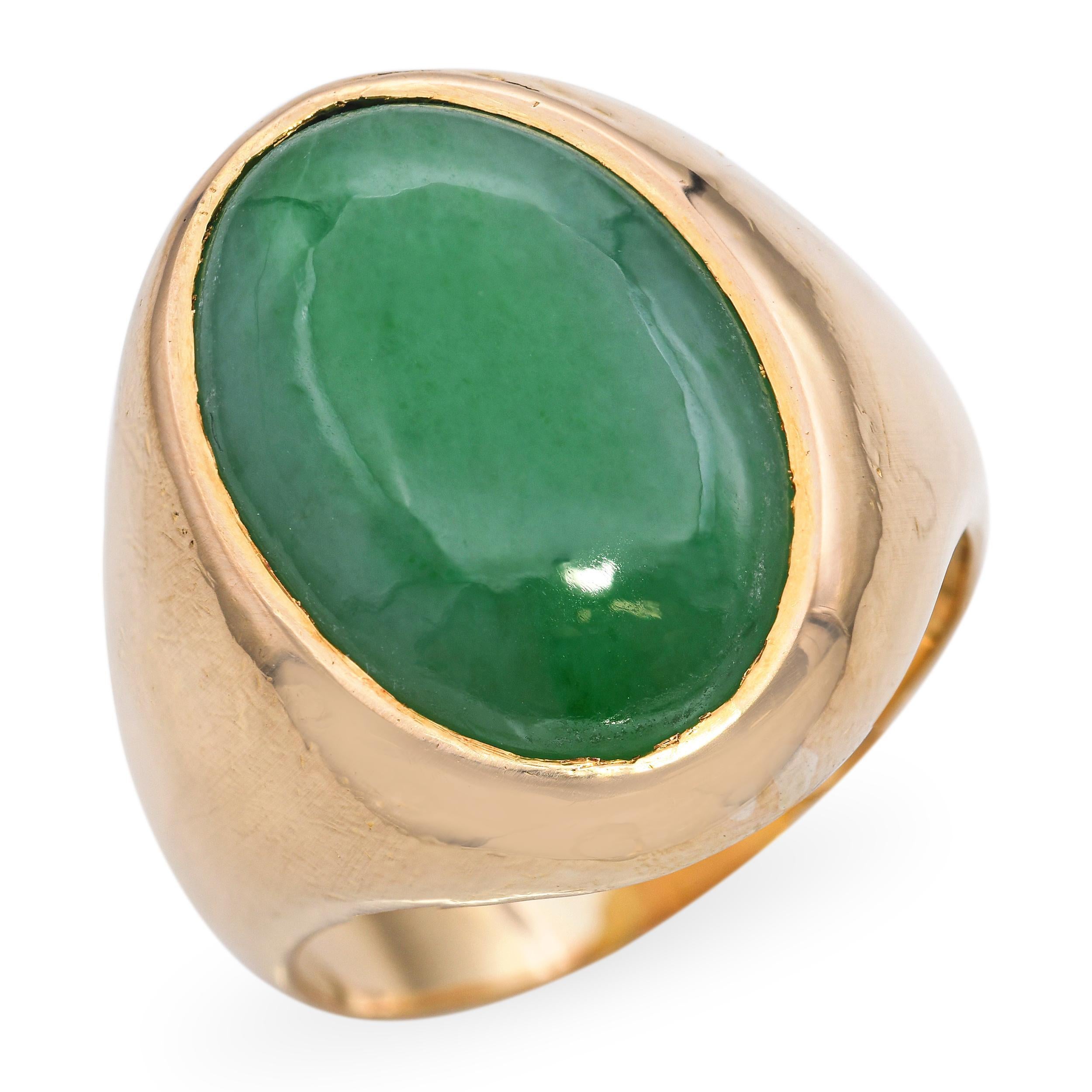 Anello da uomo vintage in oro giallo 19k con giada verde in vendita 1
