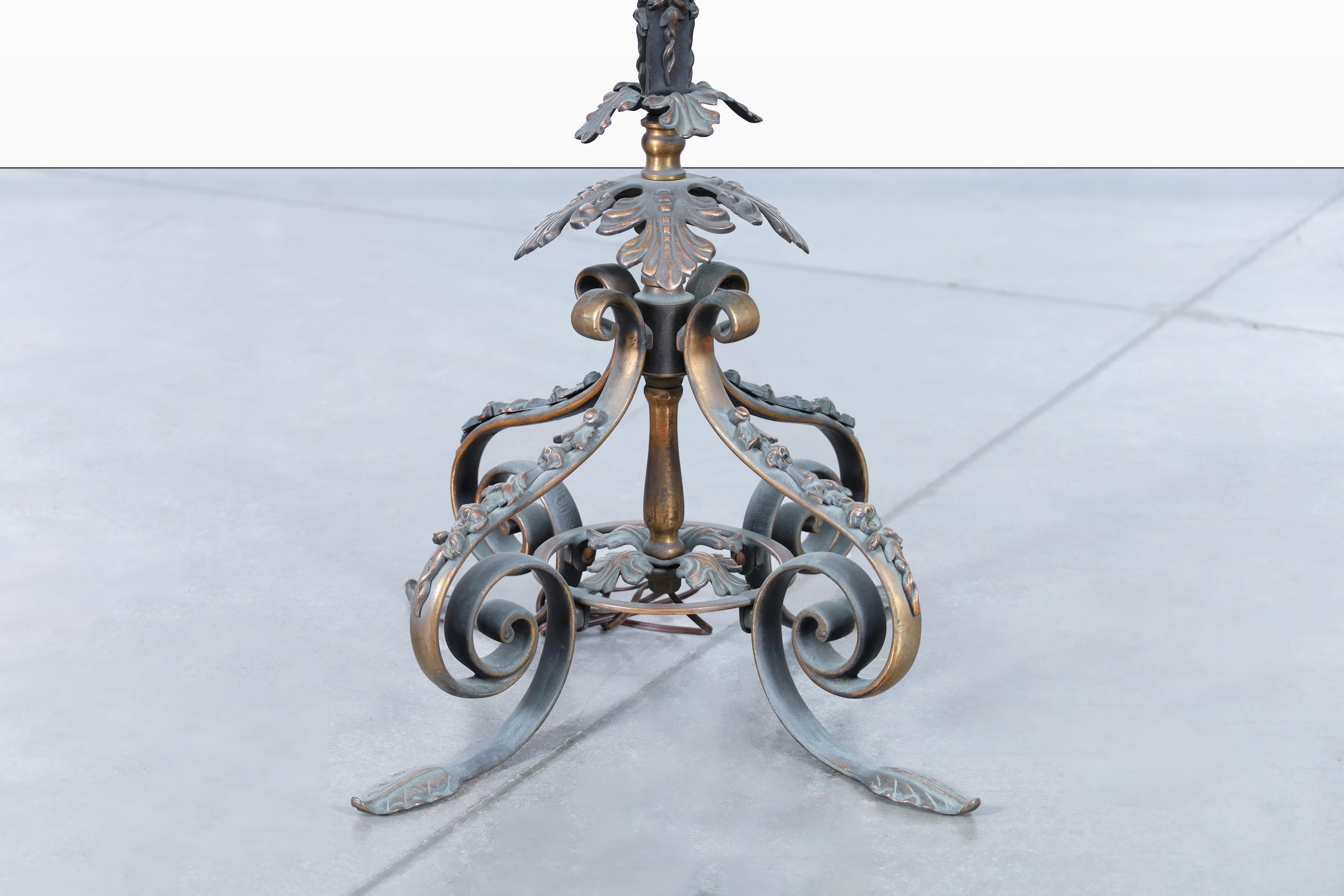 Mid-Century Modern Lampadaire français vintage du 19ème siècle en bronze en vente