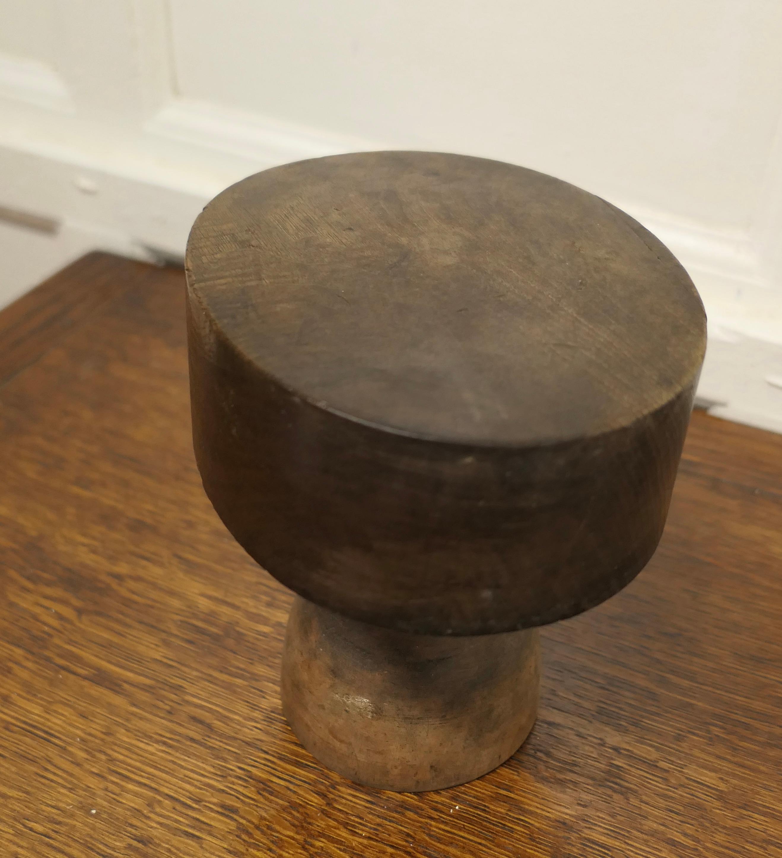 Vintage 19th Century French Hat Block, Shop Display In Good Condition For Sale In Chillerton, Isle of Wight