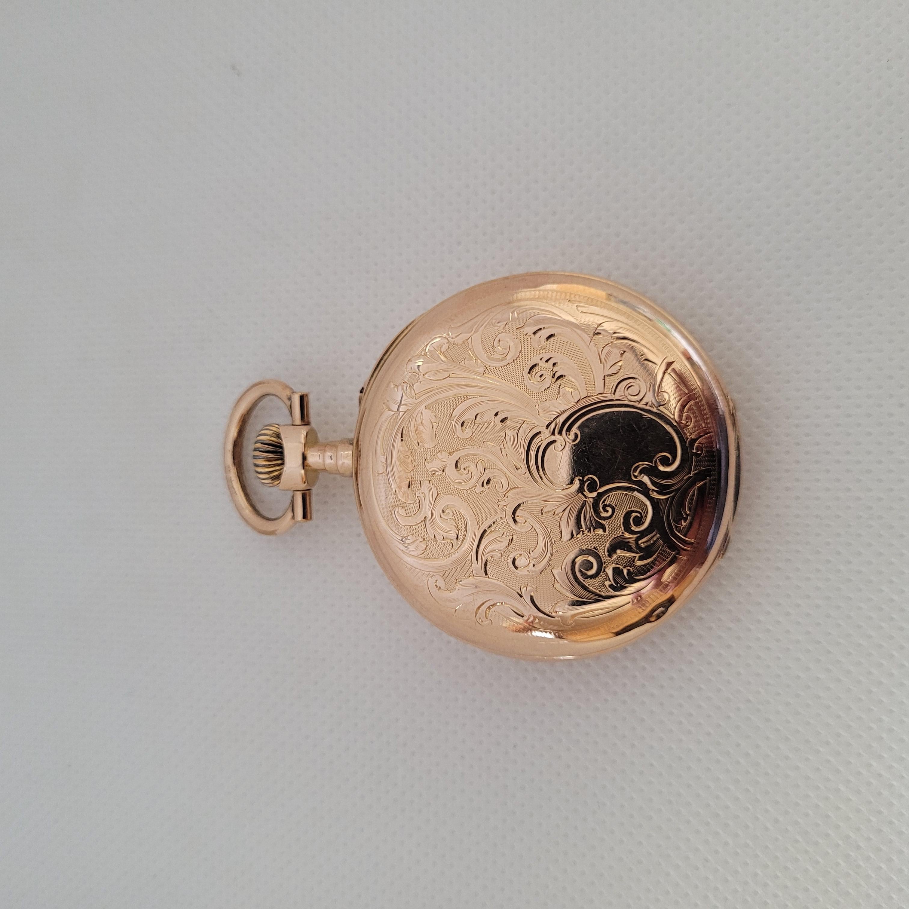 Montre de poche vintage en or du XIXe siècle, travail, motif floral en forme de volutes Unisexe en vente