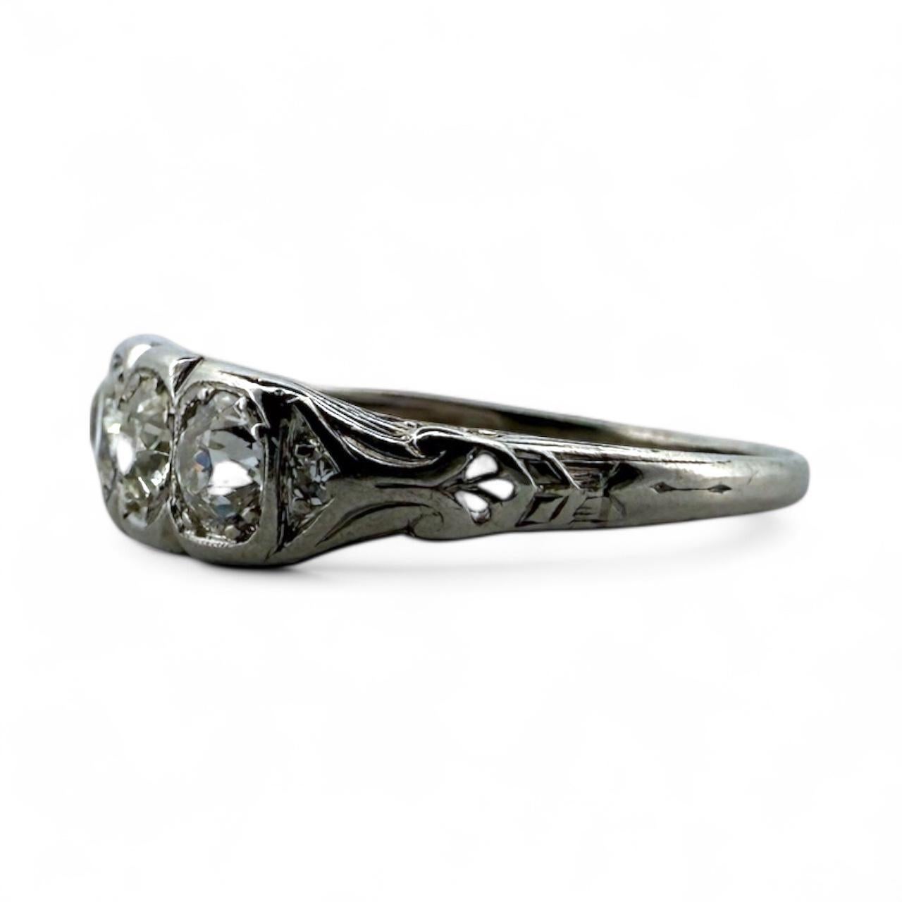 Anello Vintage 1CTW Old Mine Cut Diamond con quattro pietre a fascia in vendita 2
