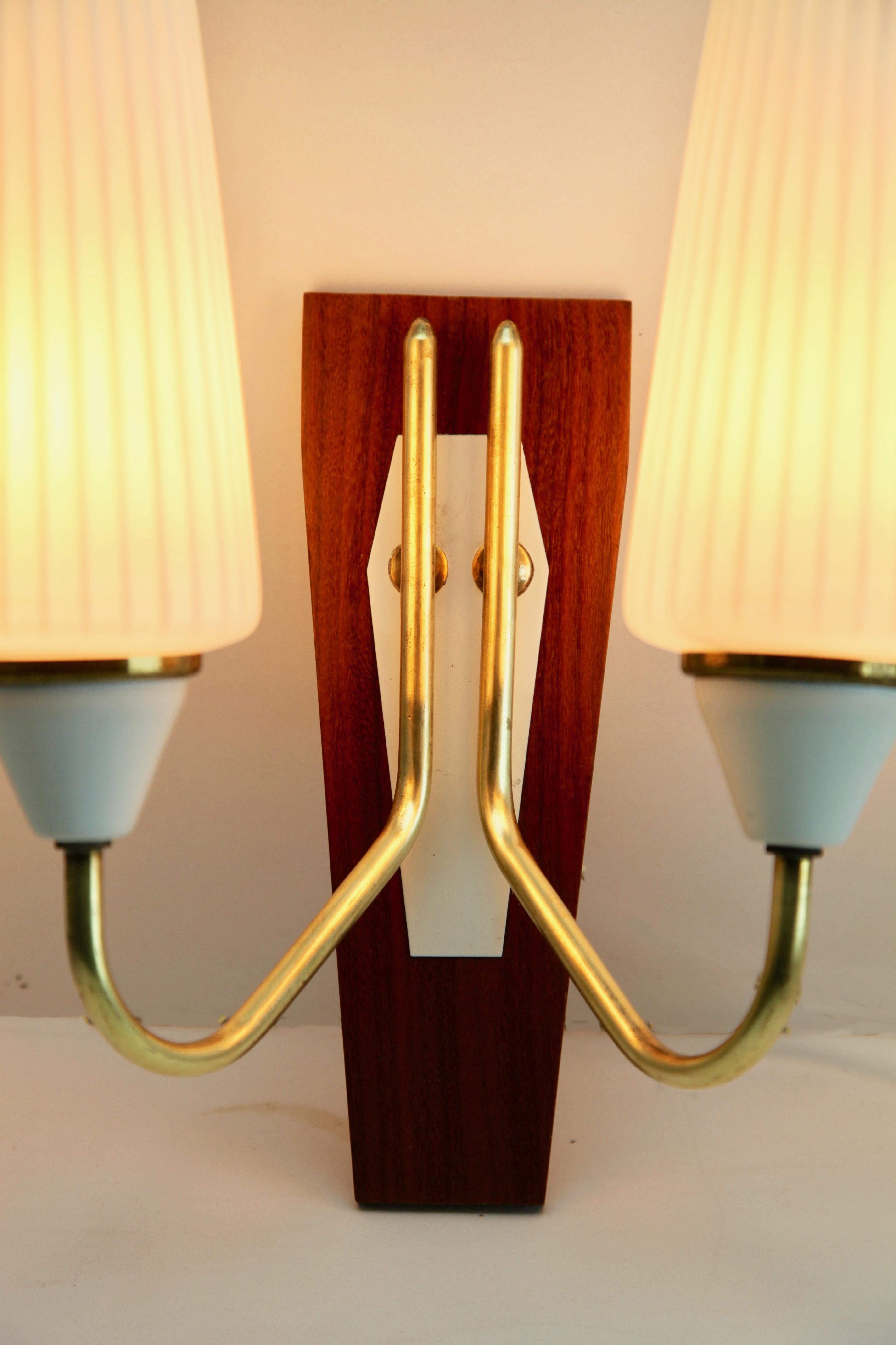 Machine-Made Vintage 2 Arms Wall Mount Lamp in the Style of Stilnovo, Italian, 1960s
