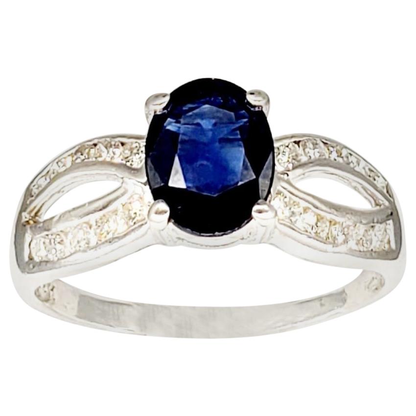 Vintage 2 Carat Blue Sapphire and Diamonds Engagement Ring 14 Karat White Gold