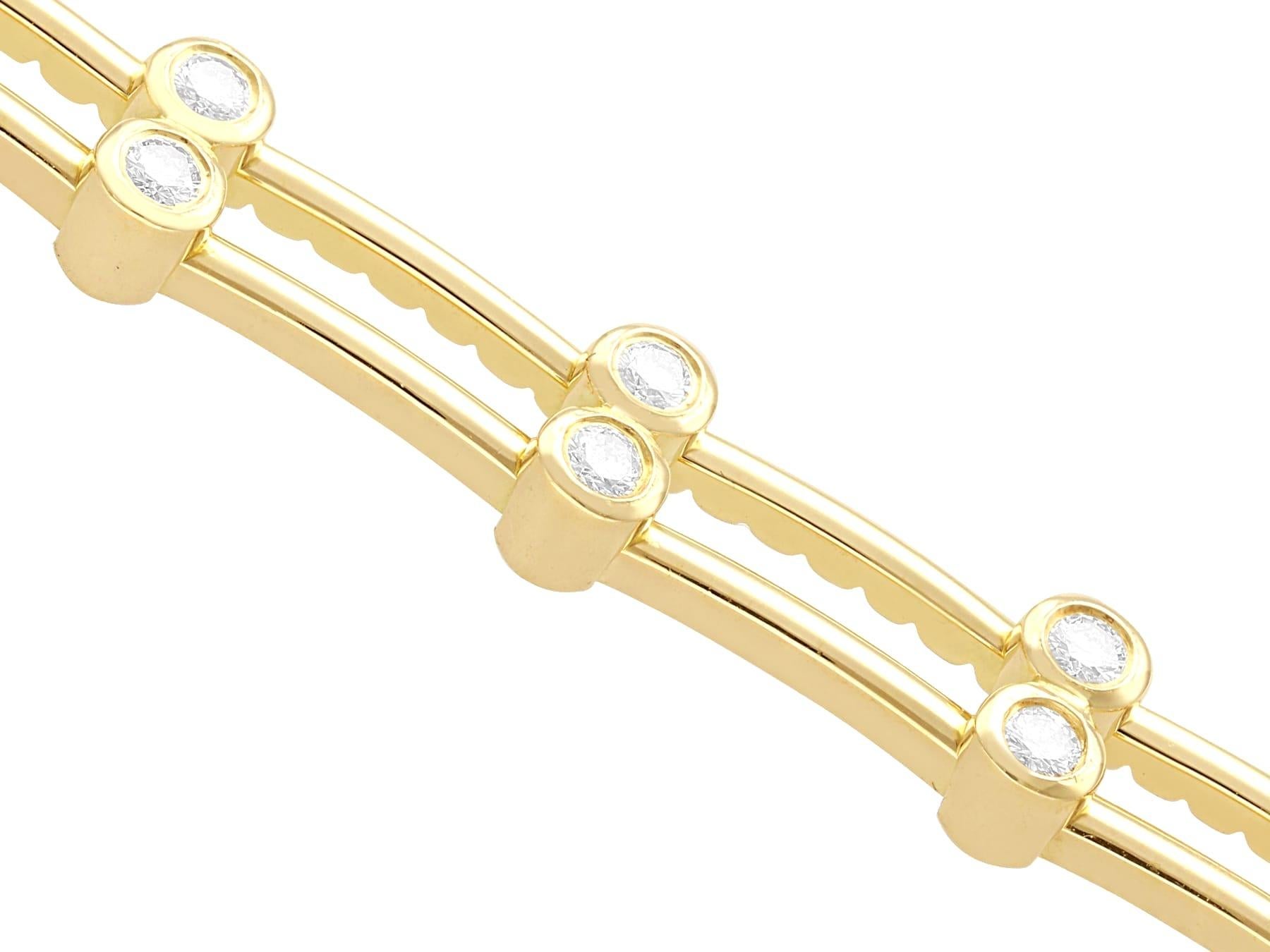 Women's or Men's Vintage 2 Carat Diamond and Yellow Gold Bracelet For Sale