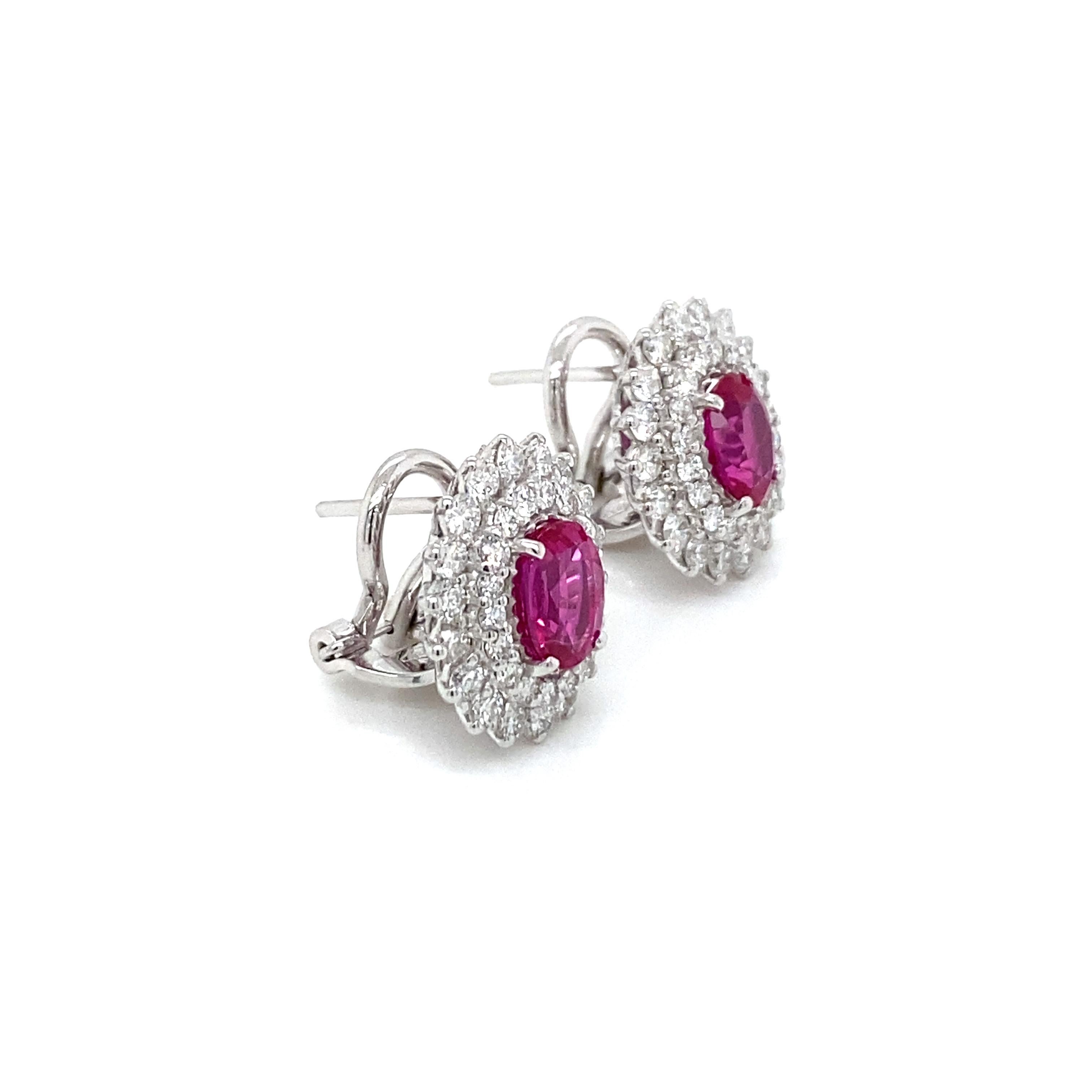 Women's Vintage 2 Carat Ruby Diamond Gold Cluster Stud Earrings For Sale