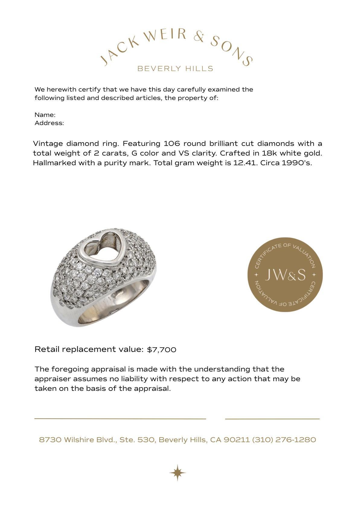 Vintage 2 carat total weight diamond 18k white gold heart ring In Good Condition For Sale In Beverly Hills, CA