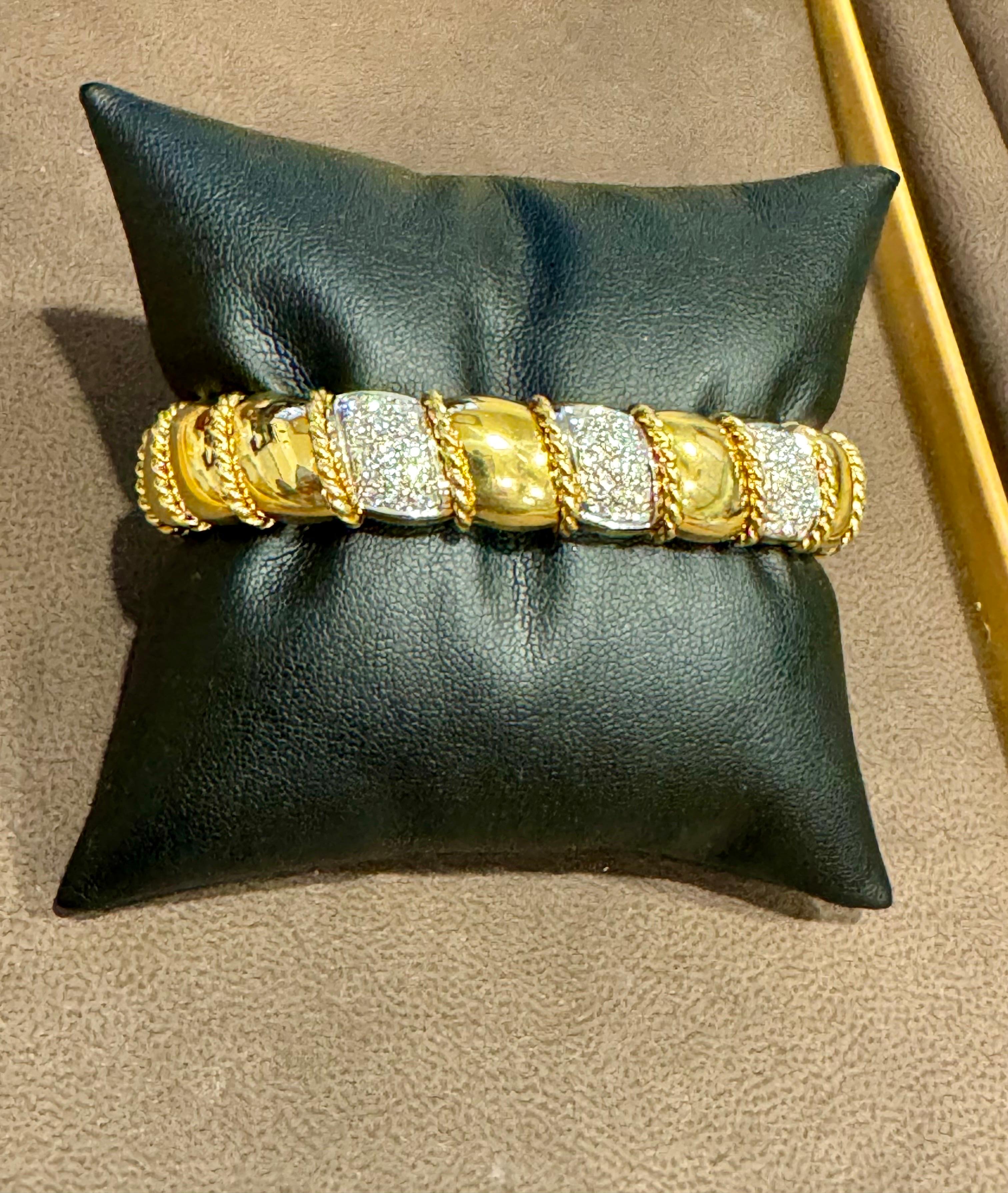 Vintage 2 Carats Diamond Cuff Bangle Bracelet 18 Karat Solid Yellow Gold 75 Gram In Excellent Condition For Sale In New York, NY