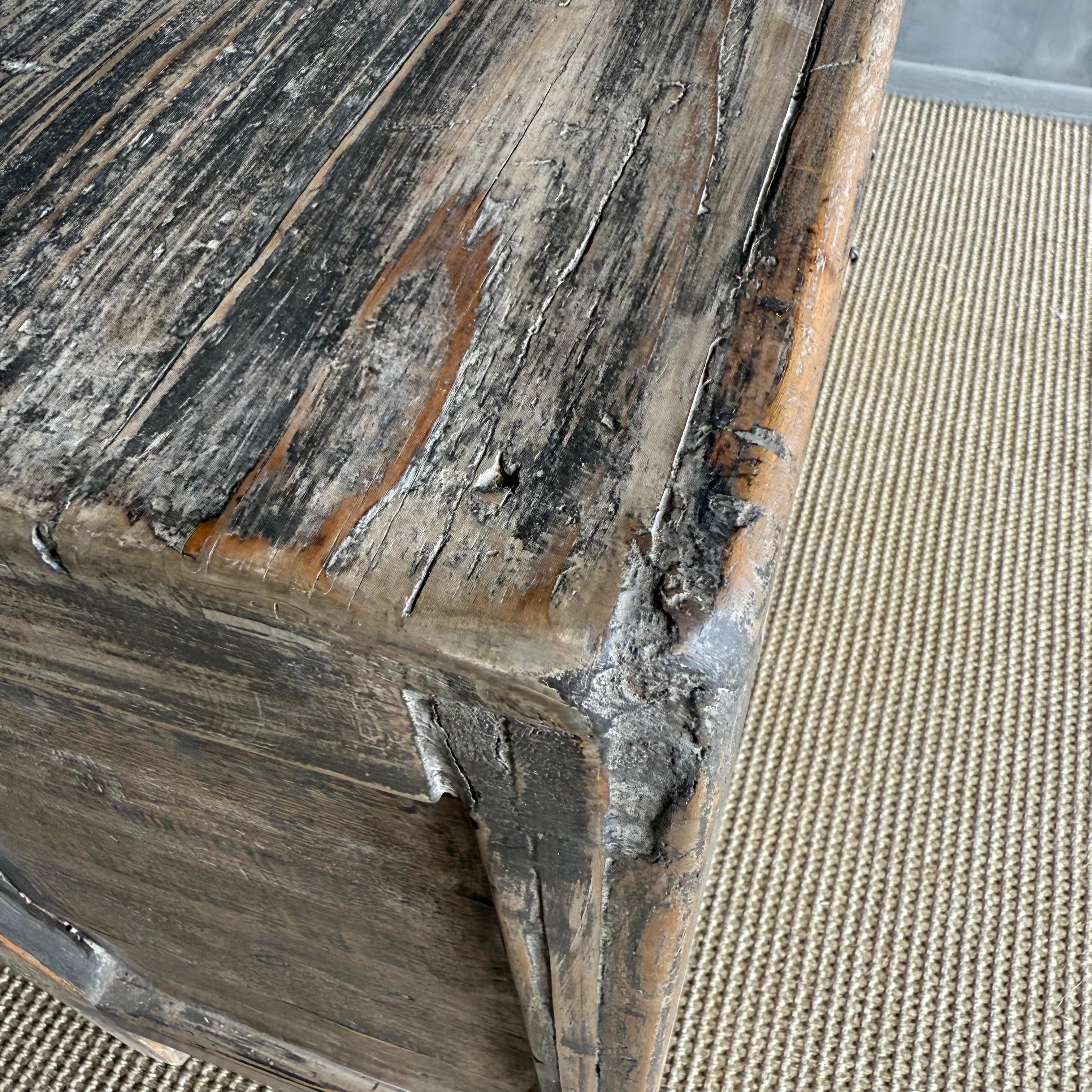 Vintage 2 Tür bemalt Ulme Wood Schrank im Angebot 8