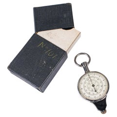 Pendentif vintage 2-en-1 mesure de carte, allemand, outil de navigation, milieu du siècle, 1960