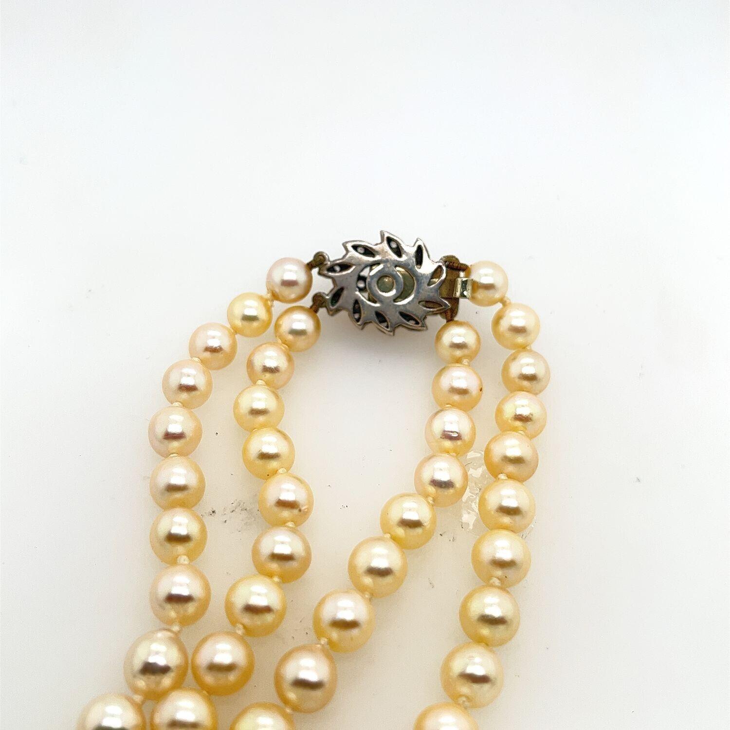 Vintage 2 Row 6.8mm Cultured Pearl Necklace with Silver Clasp In Excellent Condition For Sale In London, GB