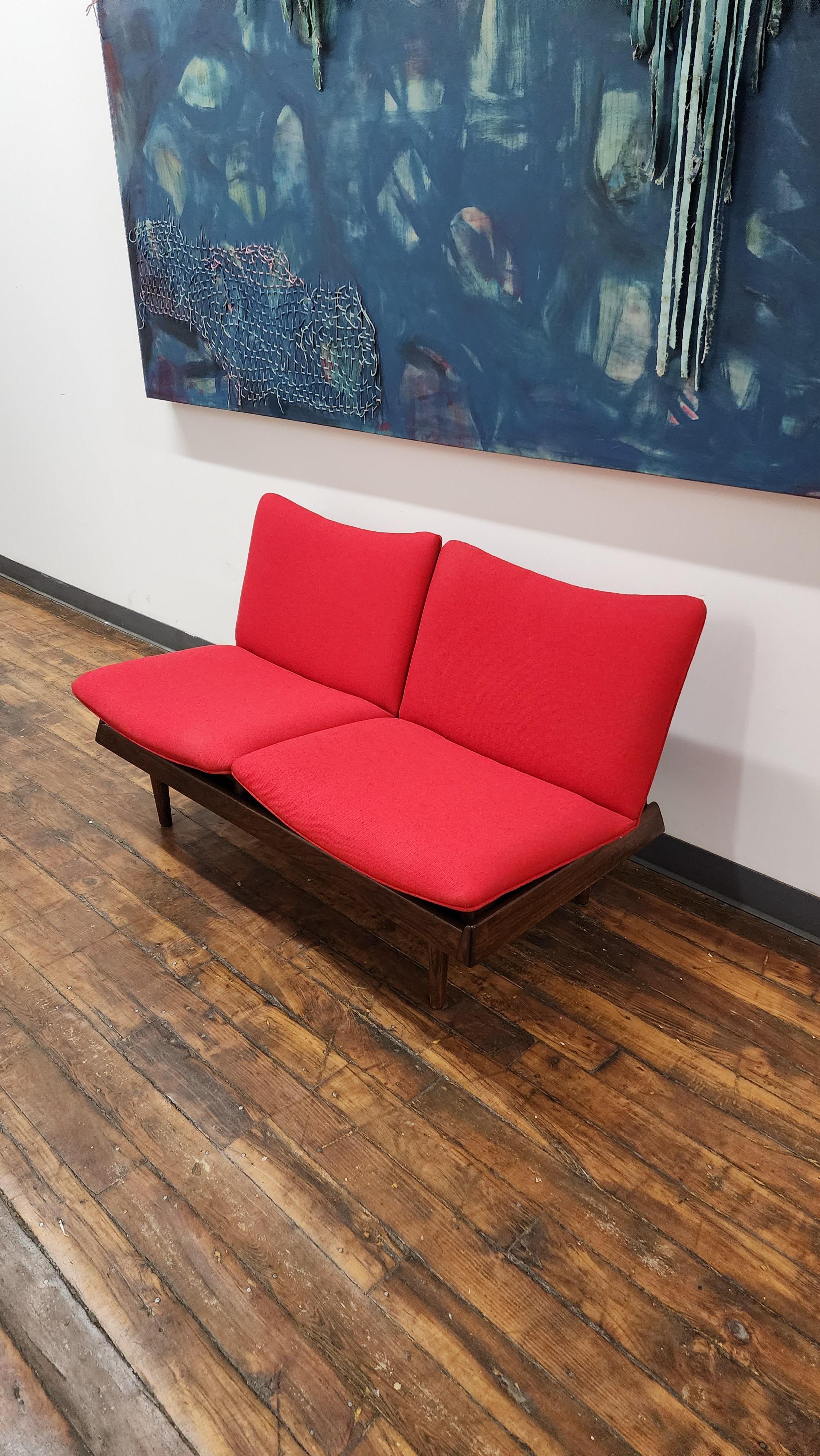 Mid-Century Modern vintage 2 seat modular seating by Gerald Mccabe For Sale