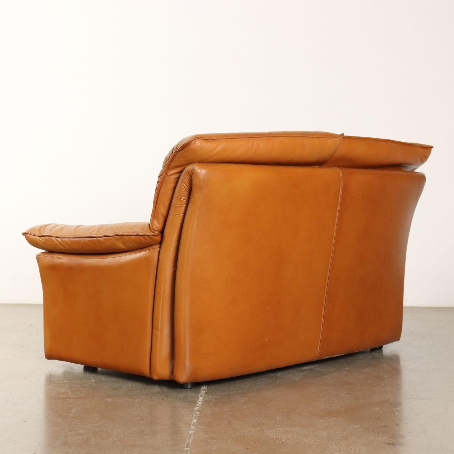 Vintage 2 Seater Sofa Leather, Italy, 1980s 3