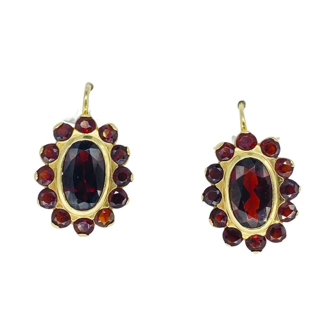 Vintage 20 Carat Garnet Gemstones Set Earrings, Ring and Pendant 14k Gold Italy In Good Condition For Sale In Miami, FL