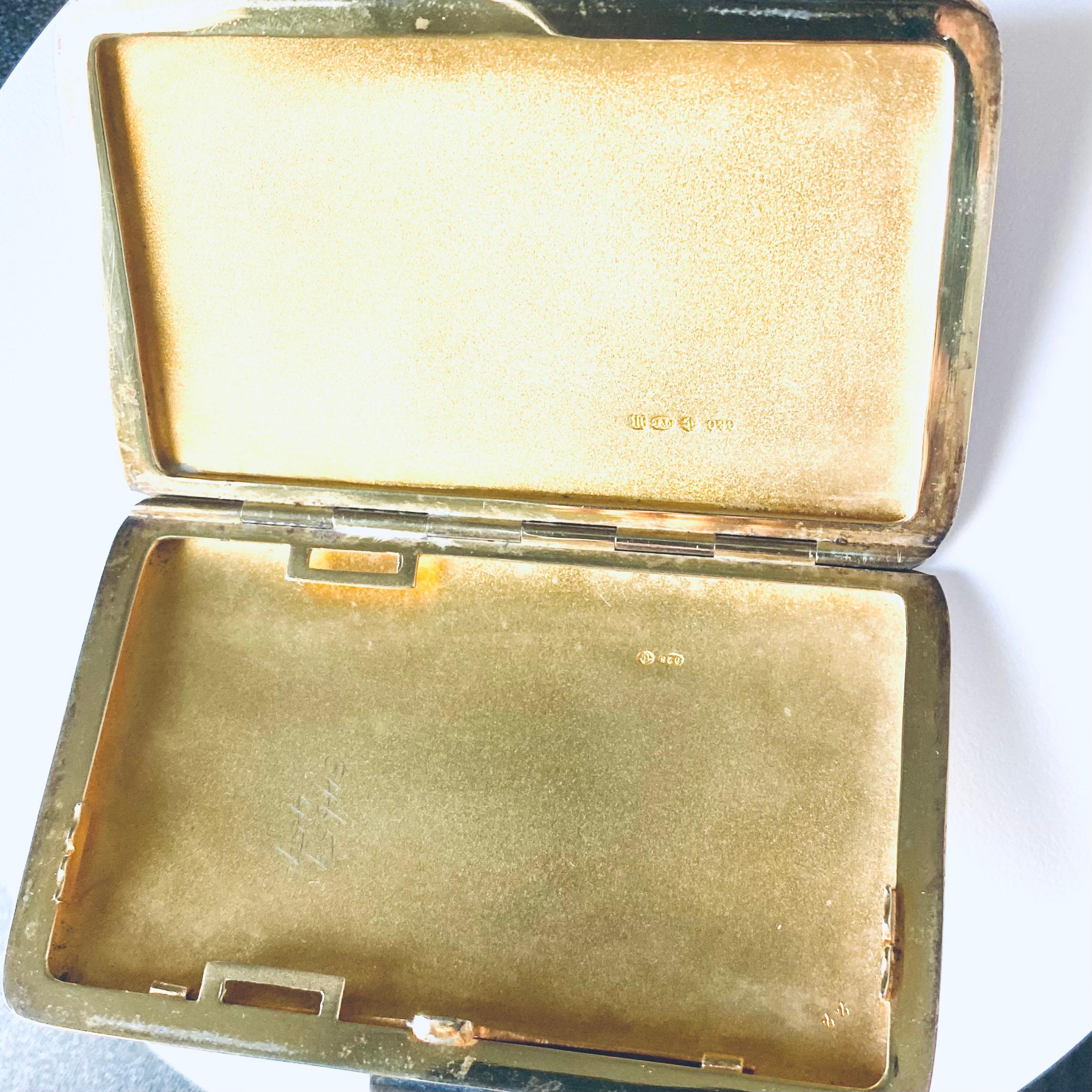 Vintage 20 Century Rare Silver Guilloche Translucent Red Enamel Cigarette Case For Sale 7
