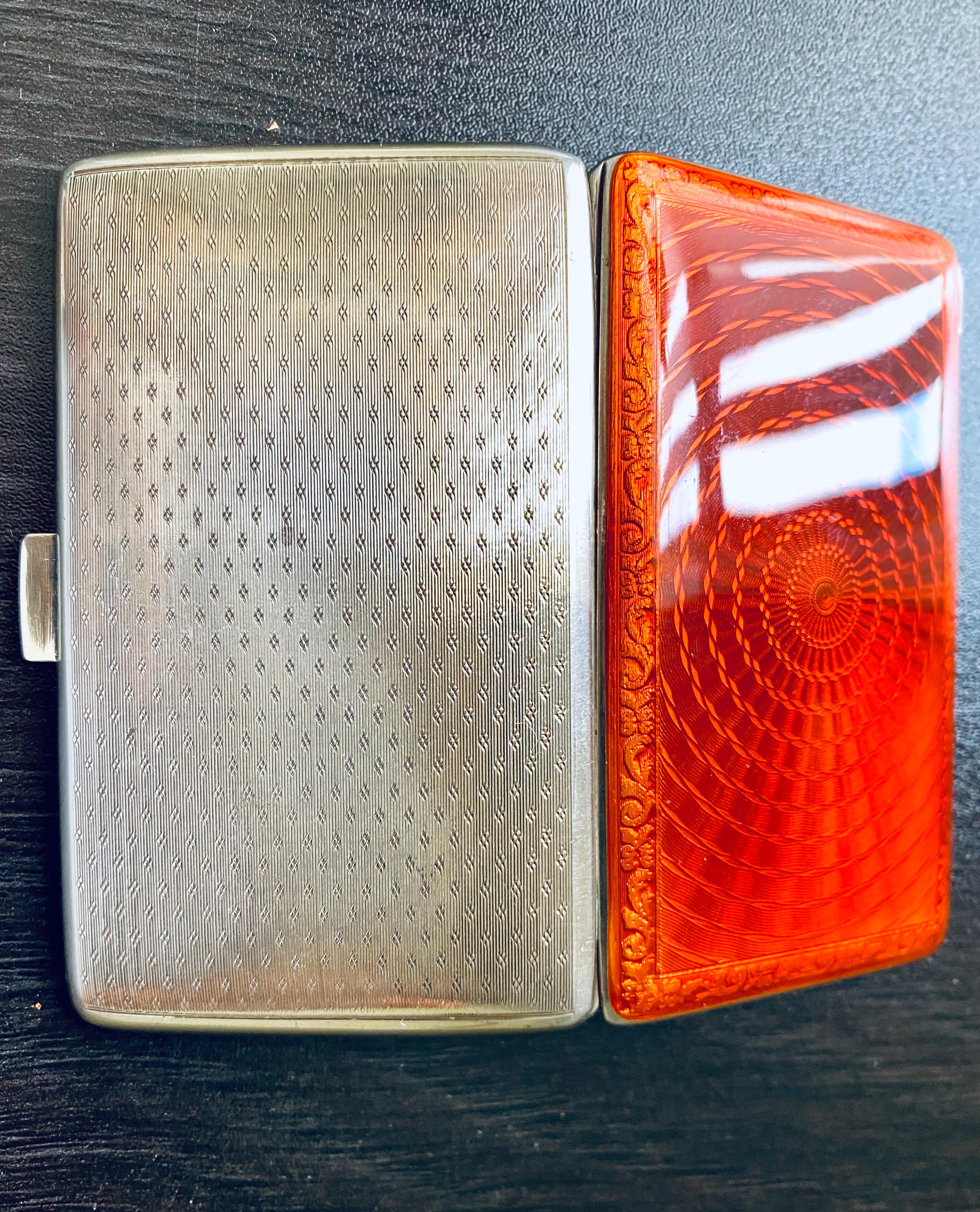 Vintage 20 Century Rare Silver Guilloche Translucent Red Enamel Cigarette Case For Sale 2