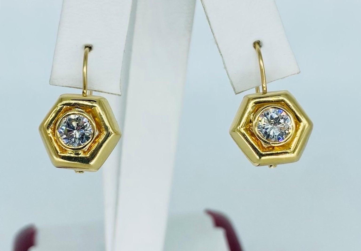 Women's Vintage 2.00 Carat Diamonds Hexagon Lever Back Earrings 14k Gold For Sale