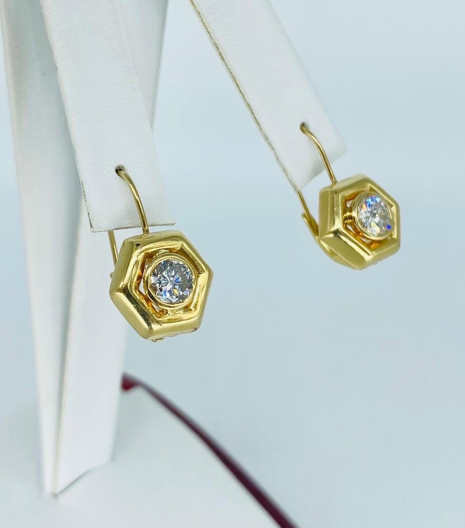 Vintage 2.00 Carat Diamonds Hexagon Lever Back Earrings 14k Gold For Sale 2