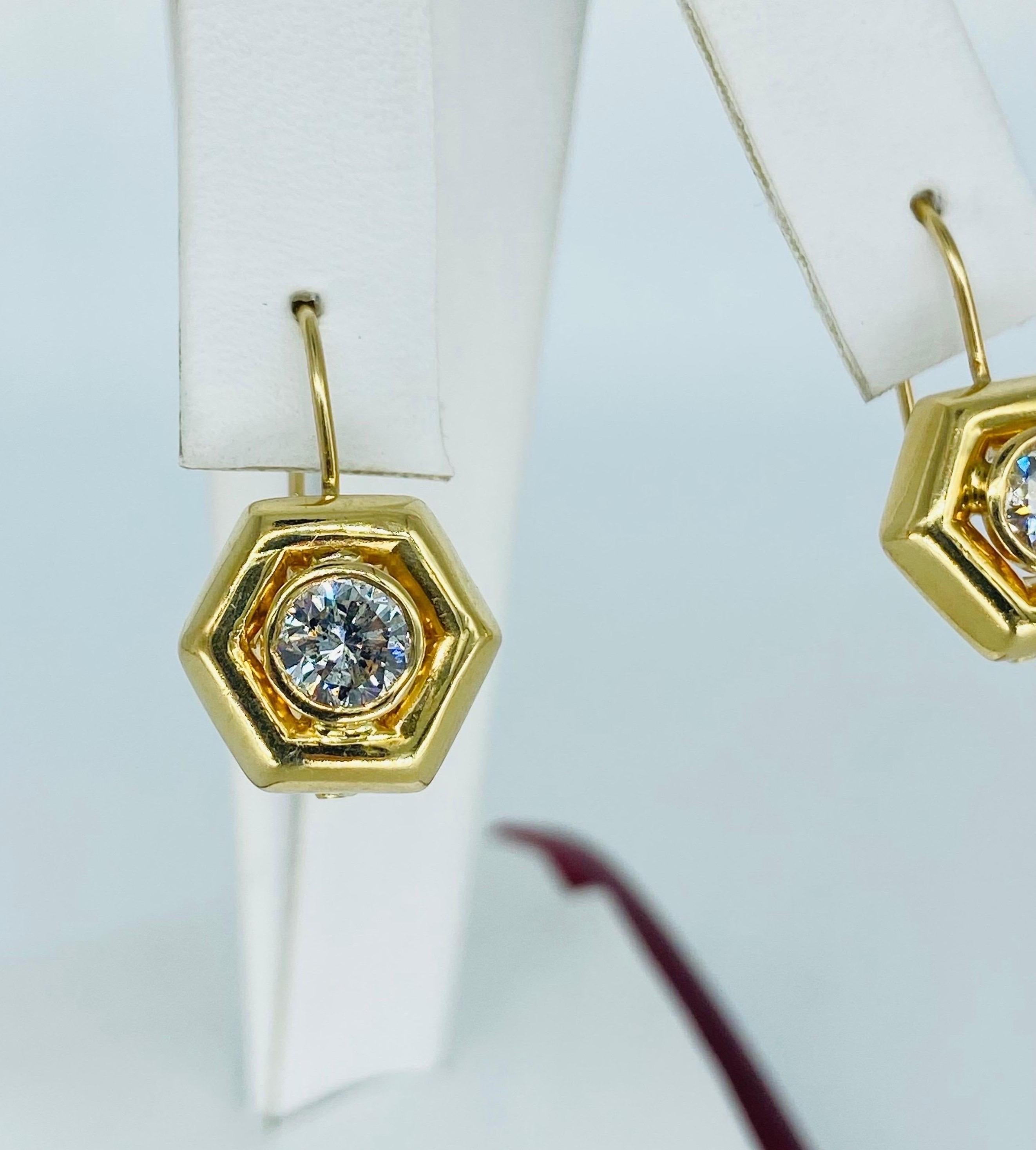 Vintage 2.00 Carat Diamonds Hexagon Lever Back Earrings 14k Gold For Sale 3