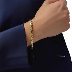 Vintage 2.00 carat emerald 18k yellow gold bracelet