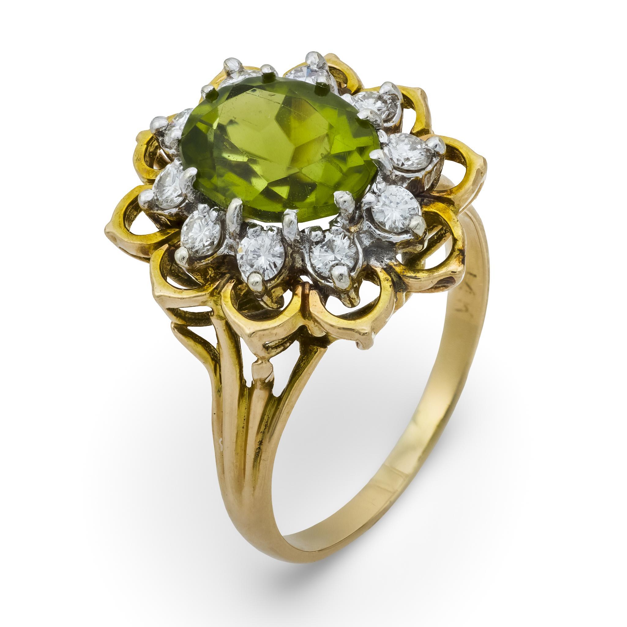 By Vintage 2.00 carat peridot diamant or jaune 18k cluster ring