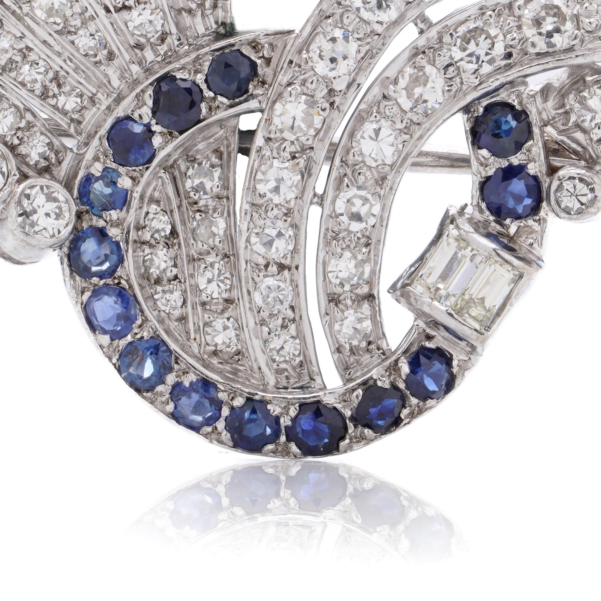 Broche vintage de diamantes y zafiros de 2,00 quilates con diseño de volutas en venta 2