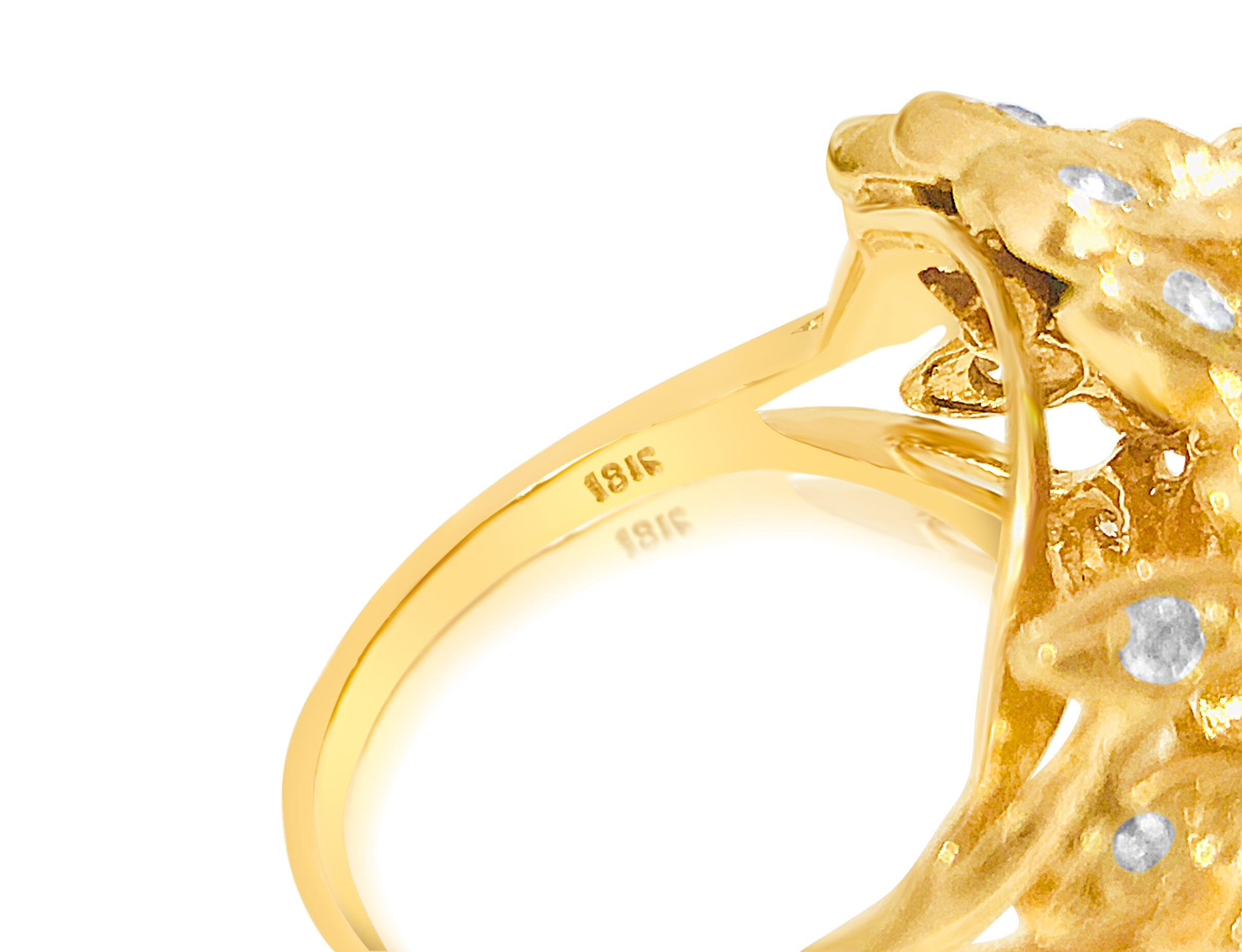 Anillo vintage de oro amarillo de 18 quilates con rubí y diamantes de 2,00 quilates Corte esmeralda en venta