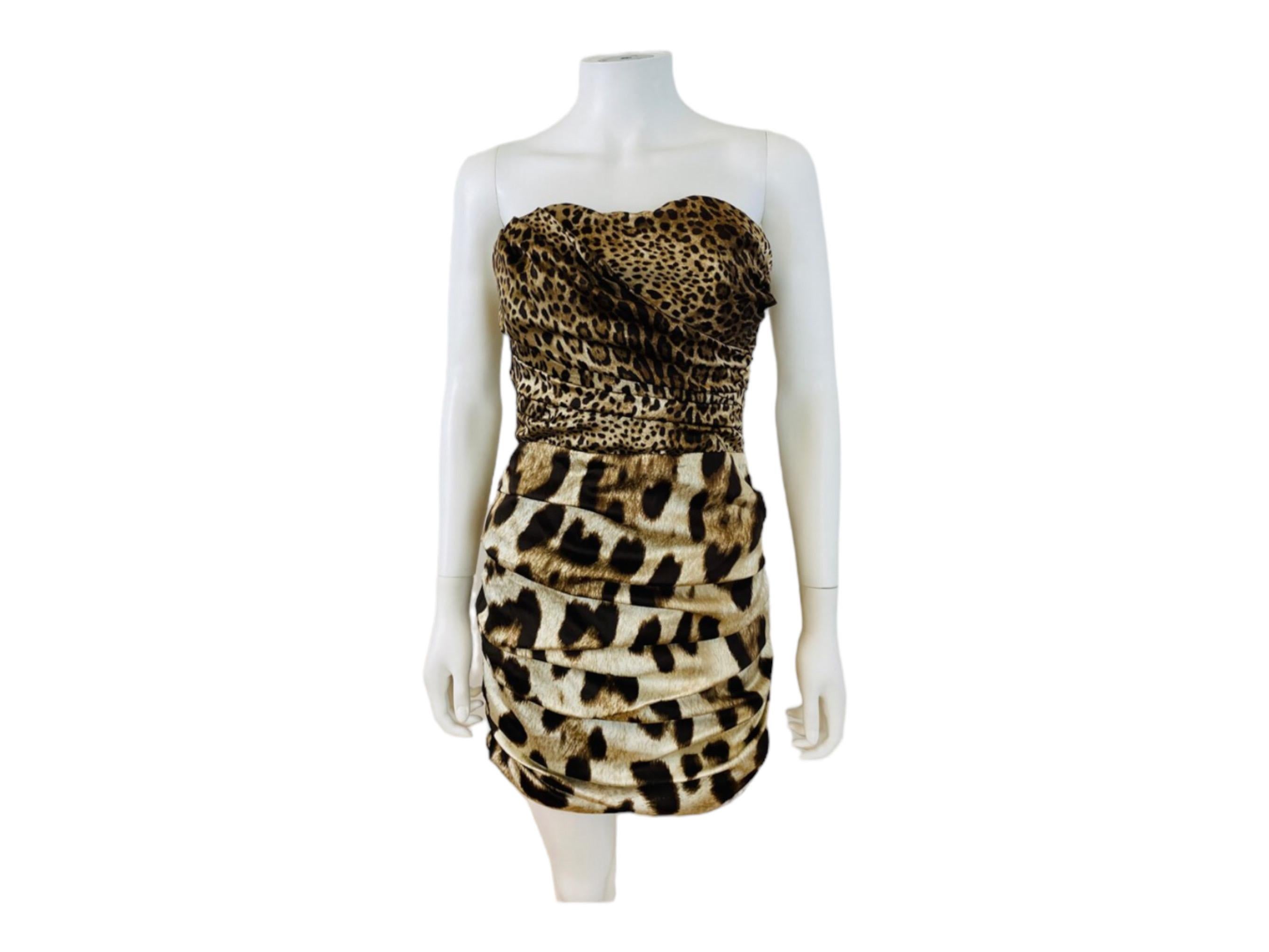 Vintage 2000s Animal Leopard Cheetah Print Dolce & Gabbana Silk Mini Dress In Excellent Condition For Sale In Denver, CO