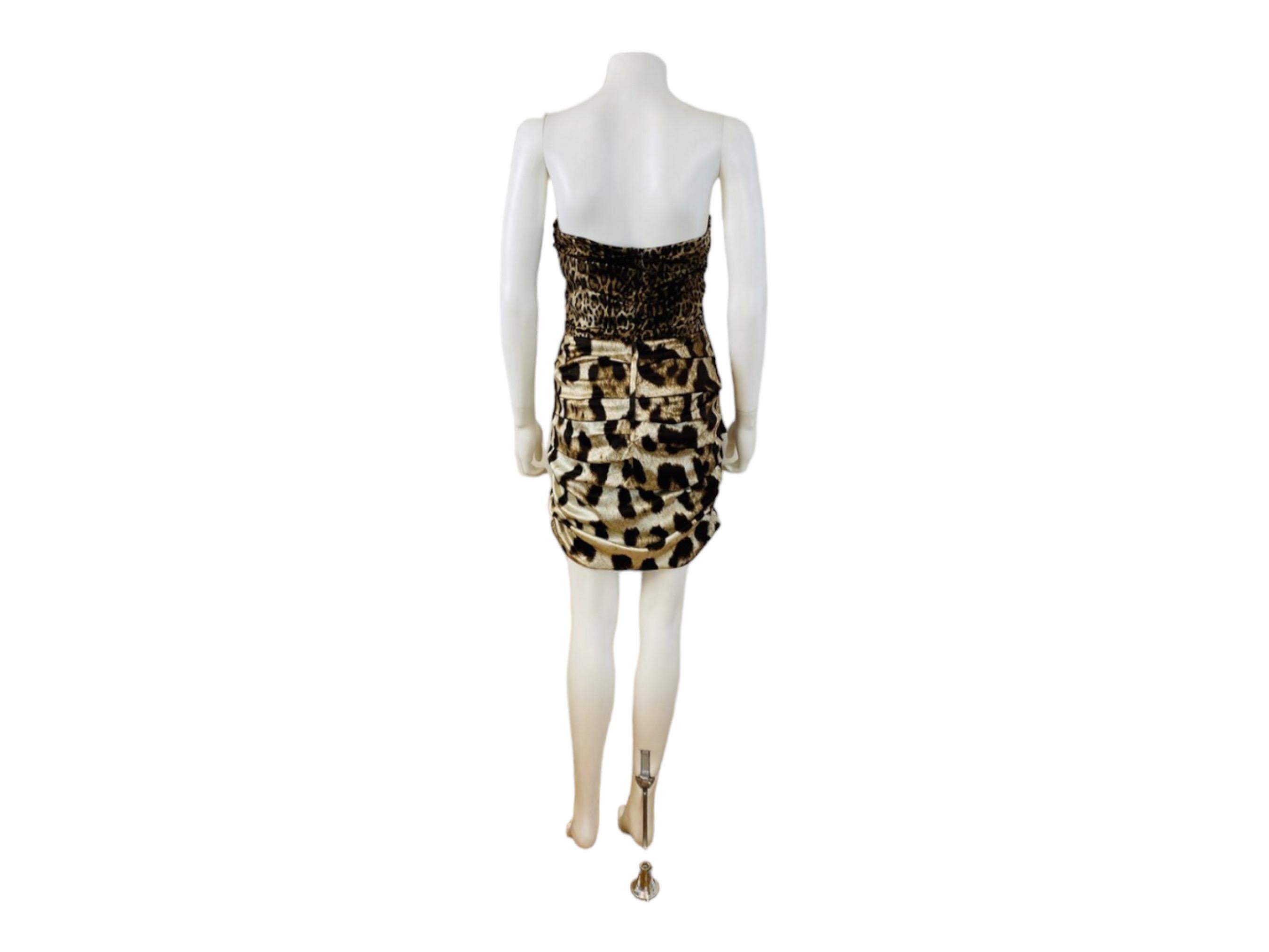 Vintage 2000s Animal Leopard Cheetah Print Dolce & Gabbana Silk Mini Dress For Sale 2