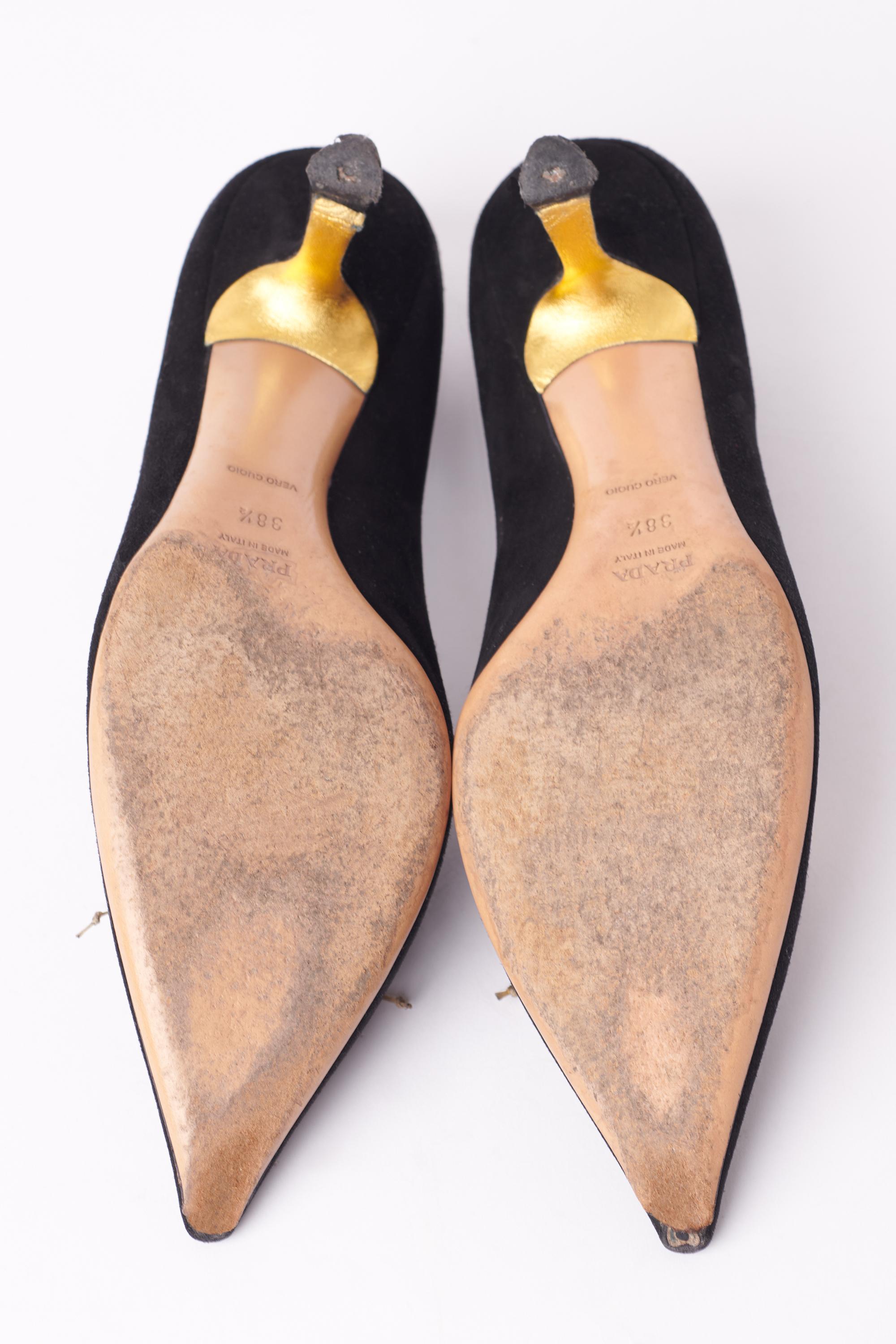 Women's Vintage 2000's Black Suede Pumps Heels For Sale
