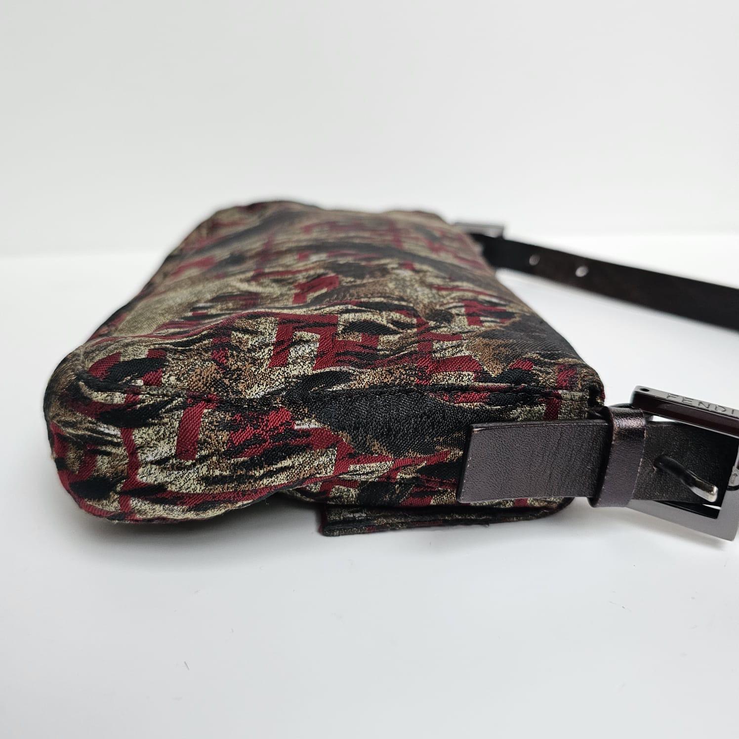 Vintage 2000s Fendi Bird Printed Canvas Baguette Bag Bag Baggage en vente 9