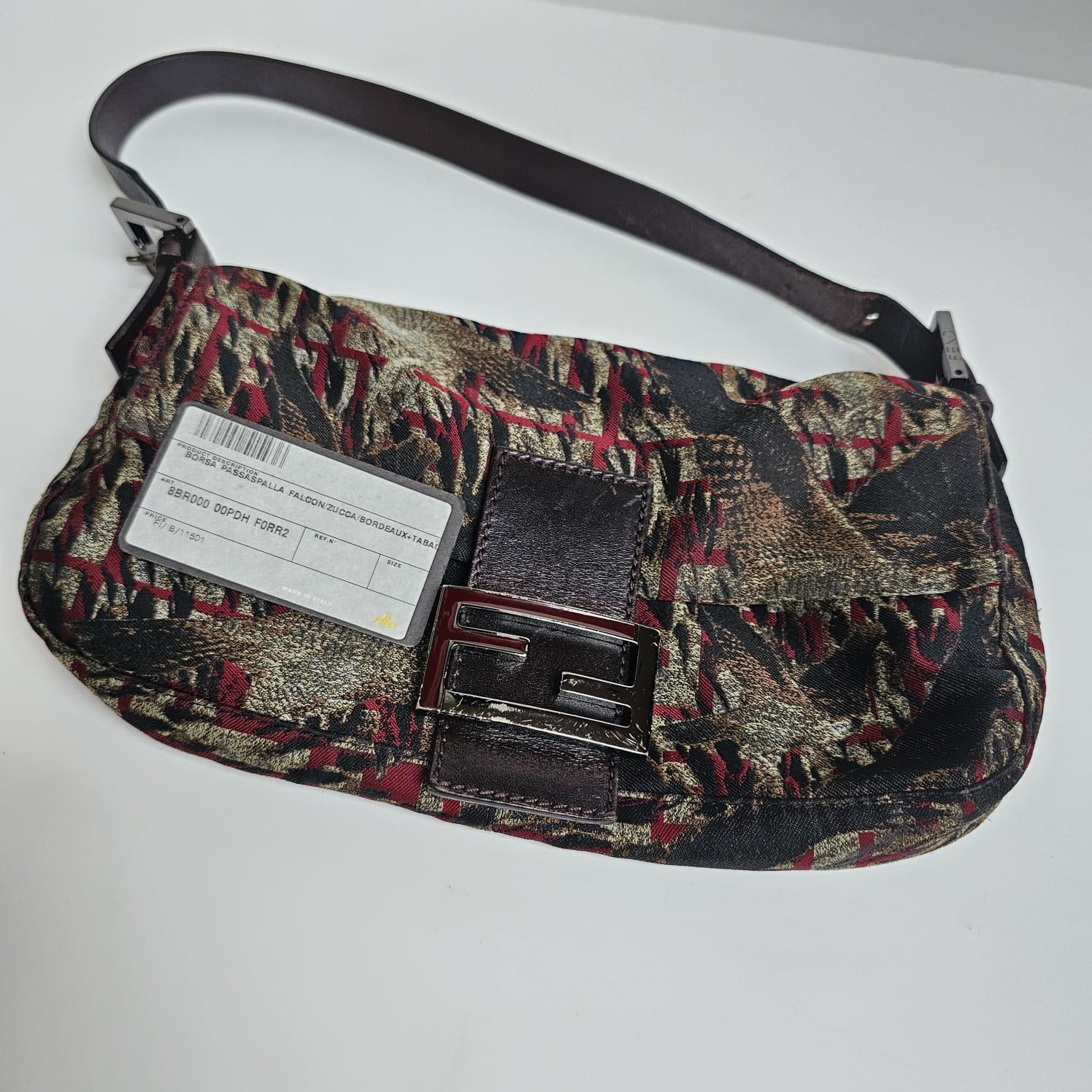 Vintage 2000s Fendi Bird Printed Canvas Baguette Bag Bag Baggage en vente 15