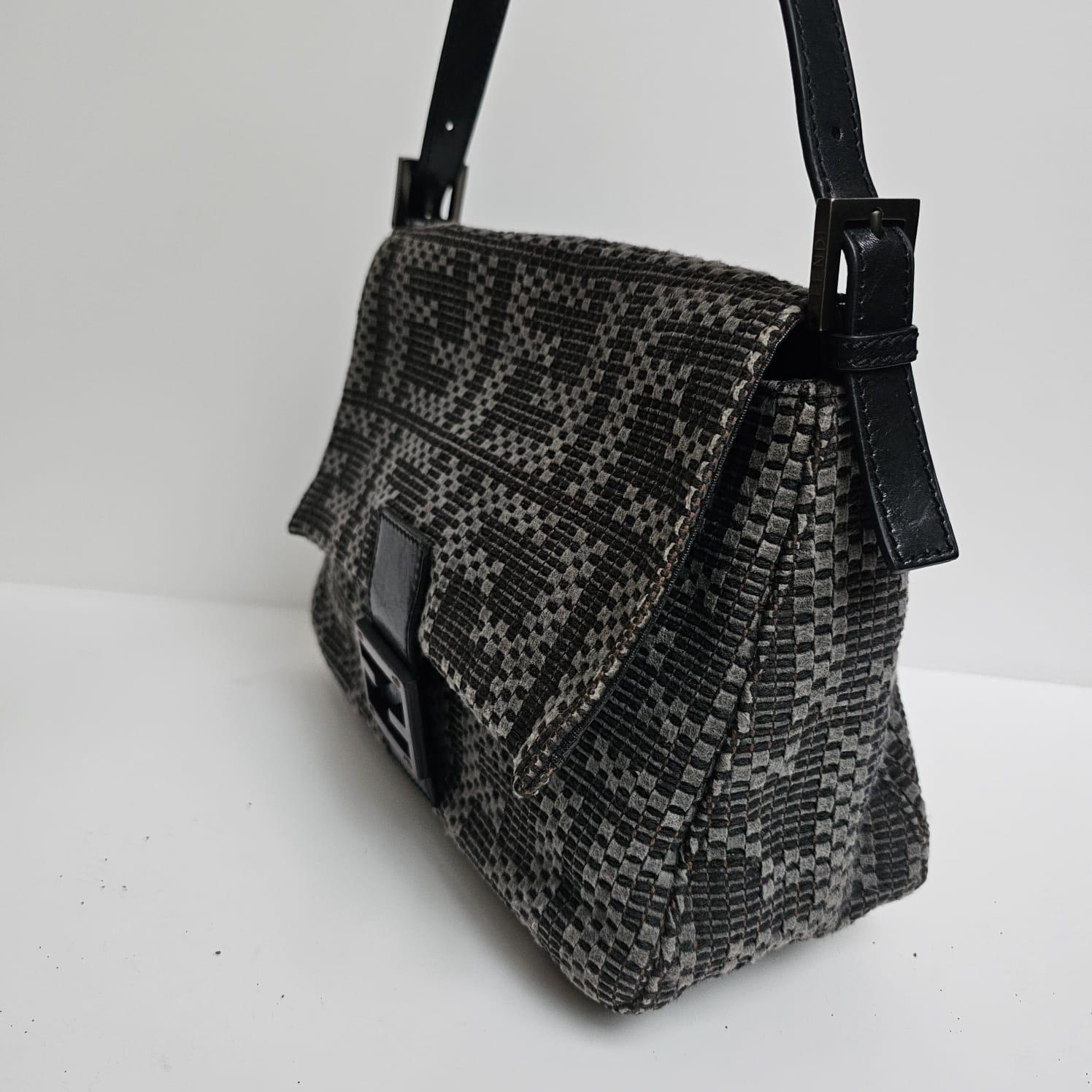 Fendi FF Sac baguette Mama vintage des années 2000 en vente 10