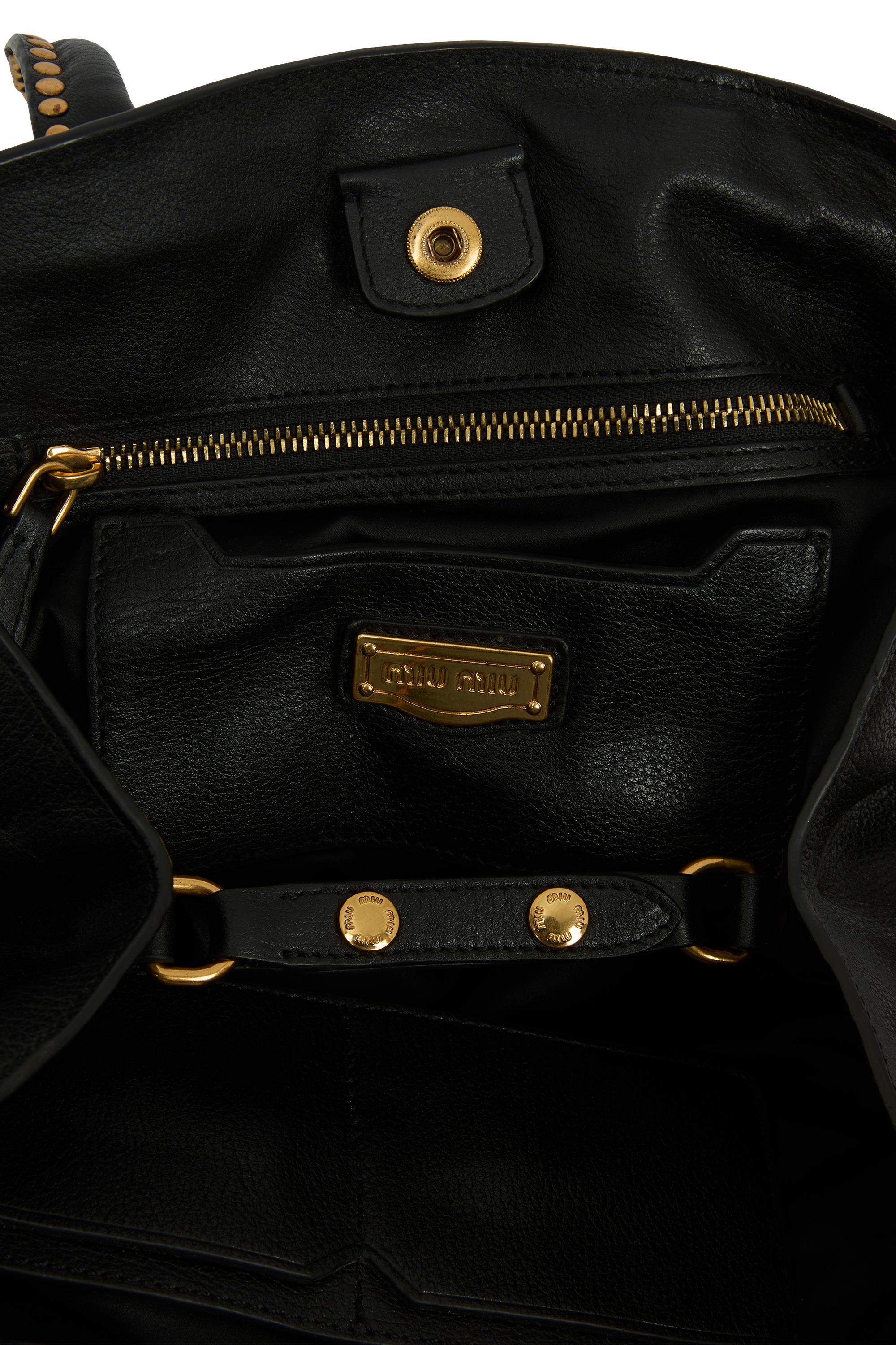 Vintage 2000's Miu Miu Leather Black Gold Studded Trapeze Bag Unisexe en vente