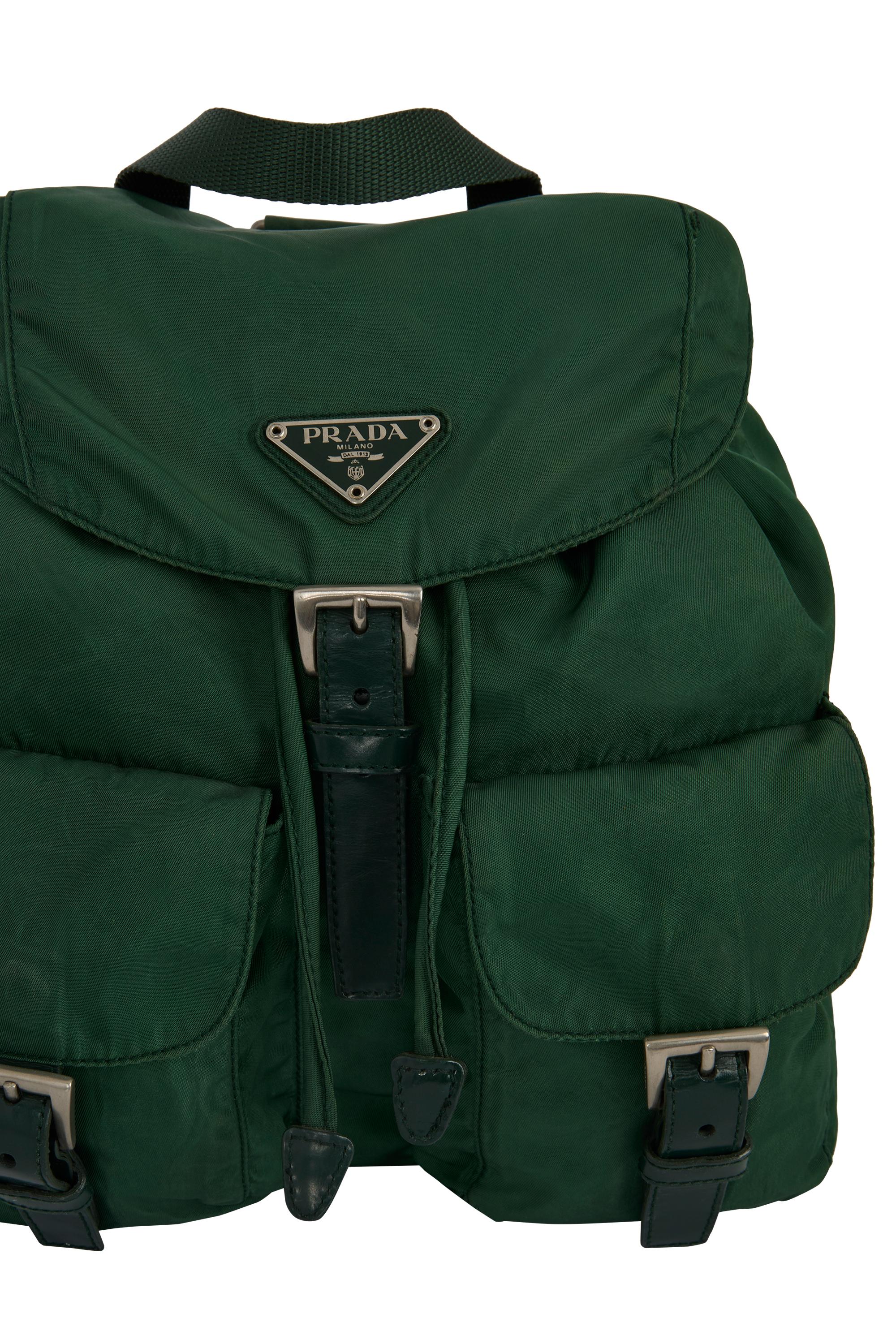 Noir Vintage 2000's Prada Green Nylon Backpack en vente