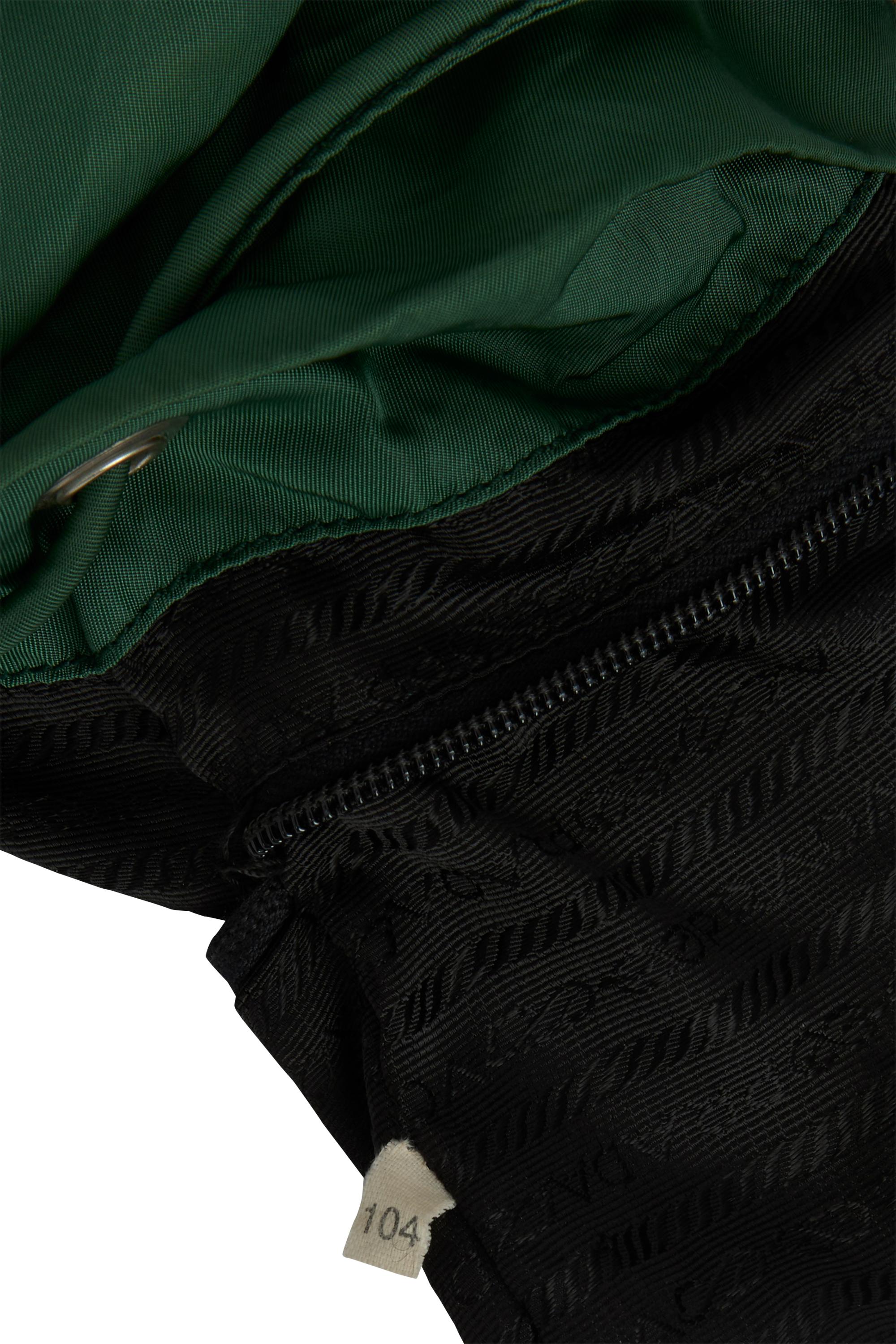 Vintage 2000's Prada Green Nylon Backpack Unisexe en vente