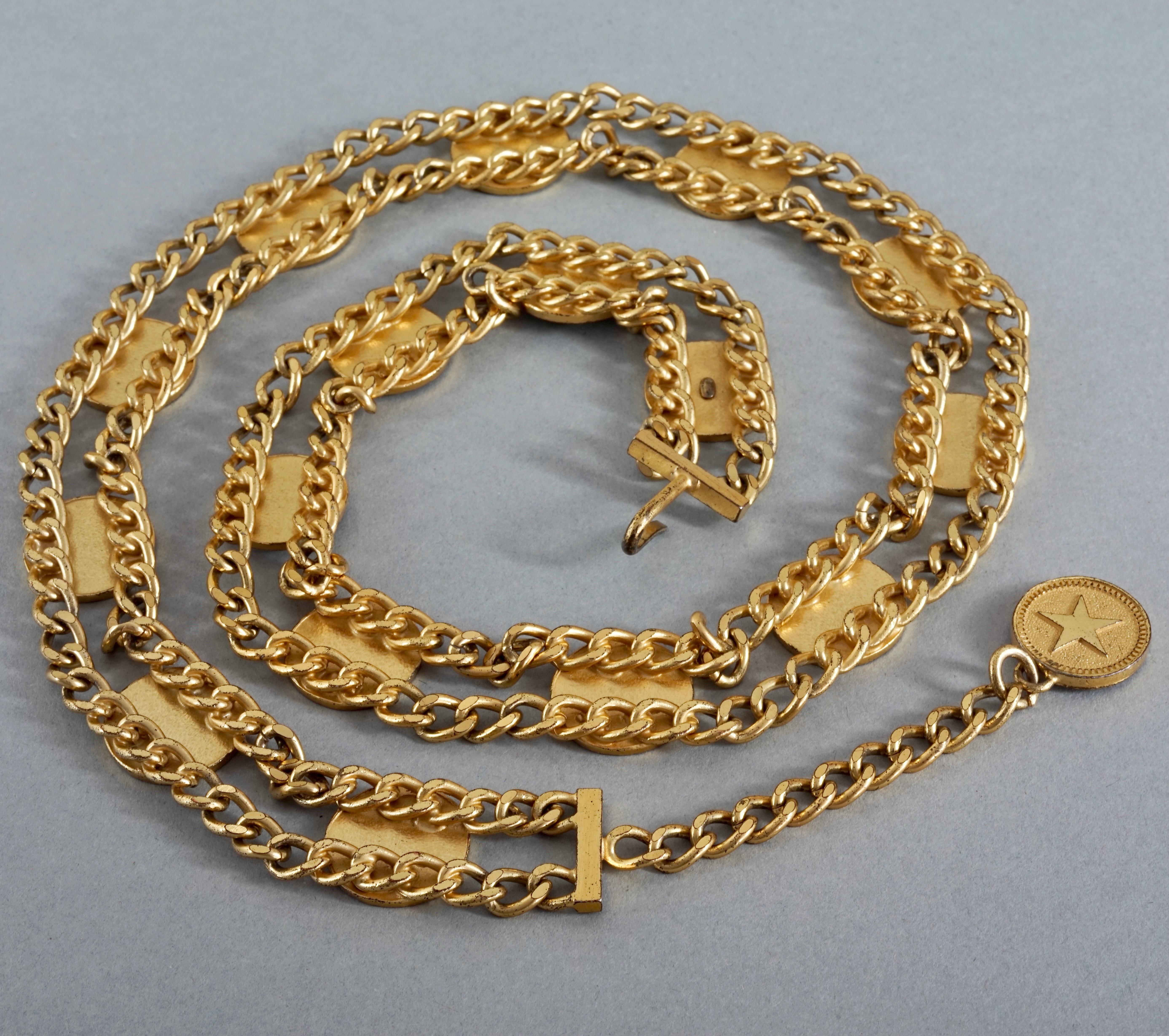 Vintage 2001 CHANEL CC Logo Star Medallion Matte Gold Tone Chain Belt For Sale 6