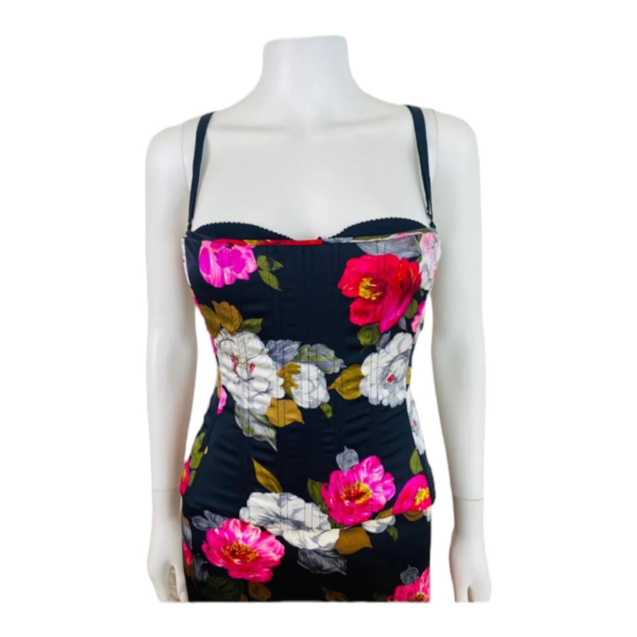 Vintage 2001 Dolce + Gabbana Silk Black + Pink Floral Corset Bustier Set Skirt For Sale 1
