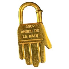 Vintage 2002 Hermes Annee De La Main Hand Cadenas Gold Charm