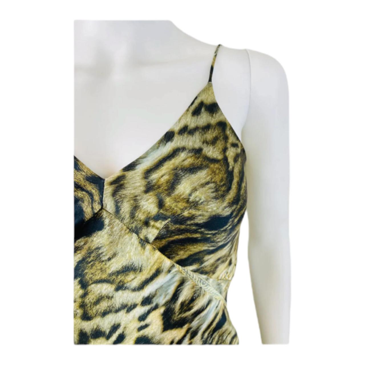 Vintage 2003 Roberto Cavalli Leopard Print + Gold Chains Silk Maxi Dress Gown Excellent état - En vente à Denver, CO