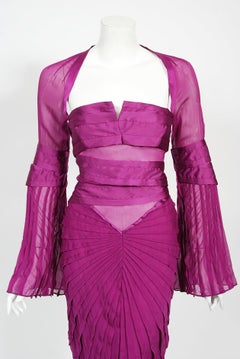 2004 Gucci by Tom Ford Runway Pleated Purple Silk Bell Sleeve Cut-Out Dress