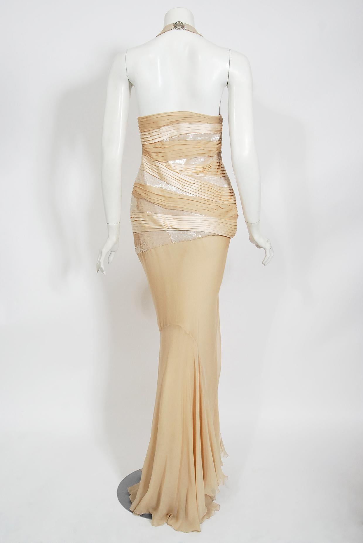 2006 Versace Runway Finale Champagne Sequin Silk Hourglass Halter Gown w/Tags For Sale 4