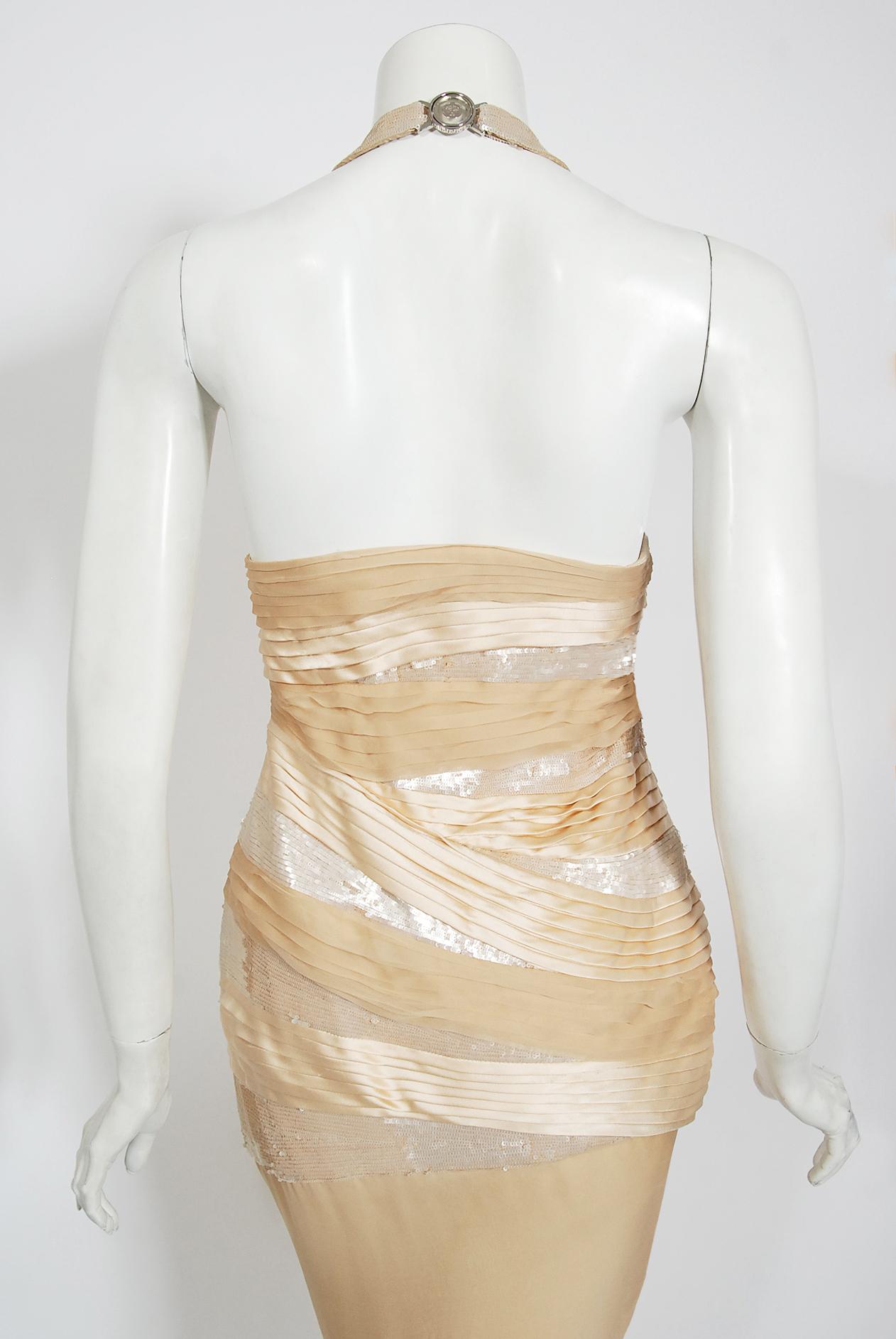 2006 Versace Runway Finale Champagne Sequin Silk Hourglass Halter Gown w/Tags For Sale 5