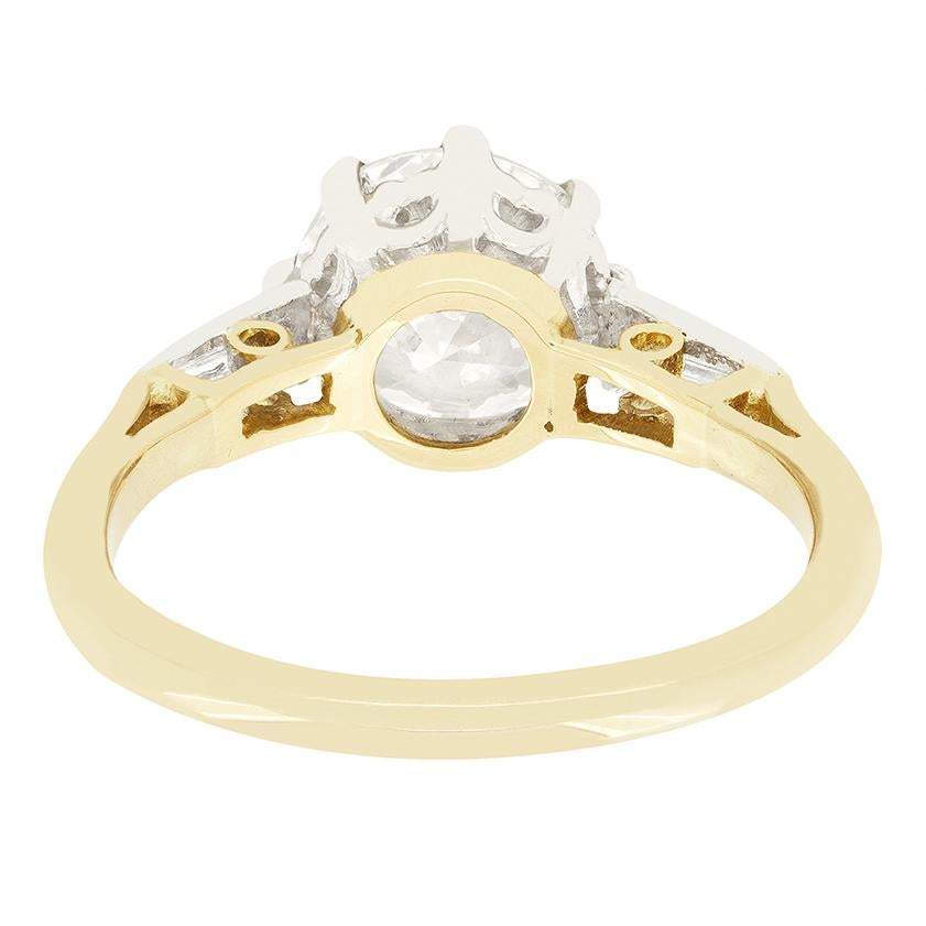 Vintage 2.00ct Diamond Solitaire Ring, c.1950s In Good Condition For Sale In London, GB