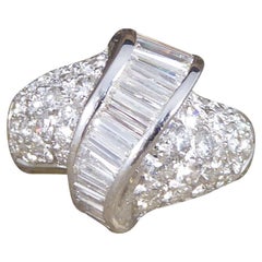 Vintage 2.00ct Dome Ribbon Twist Ring in 18ct Yellow and White Gold