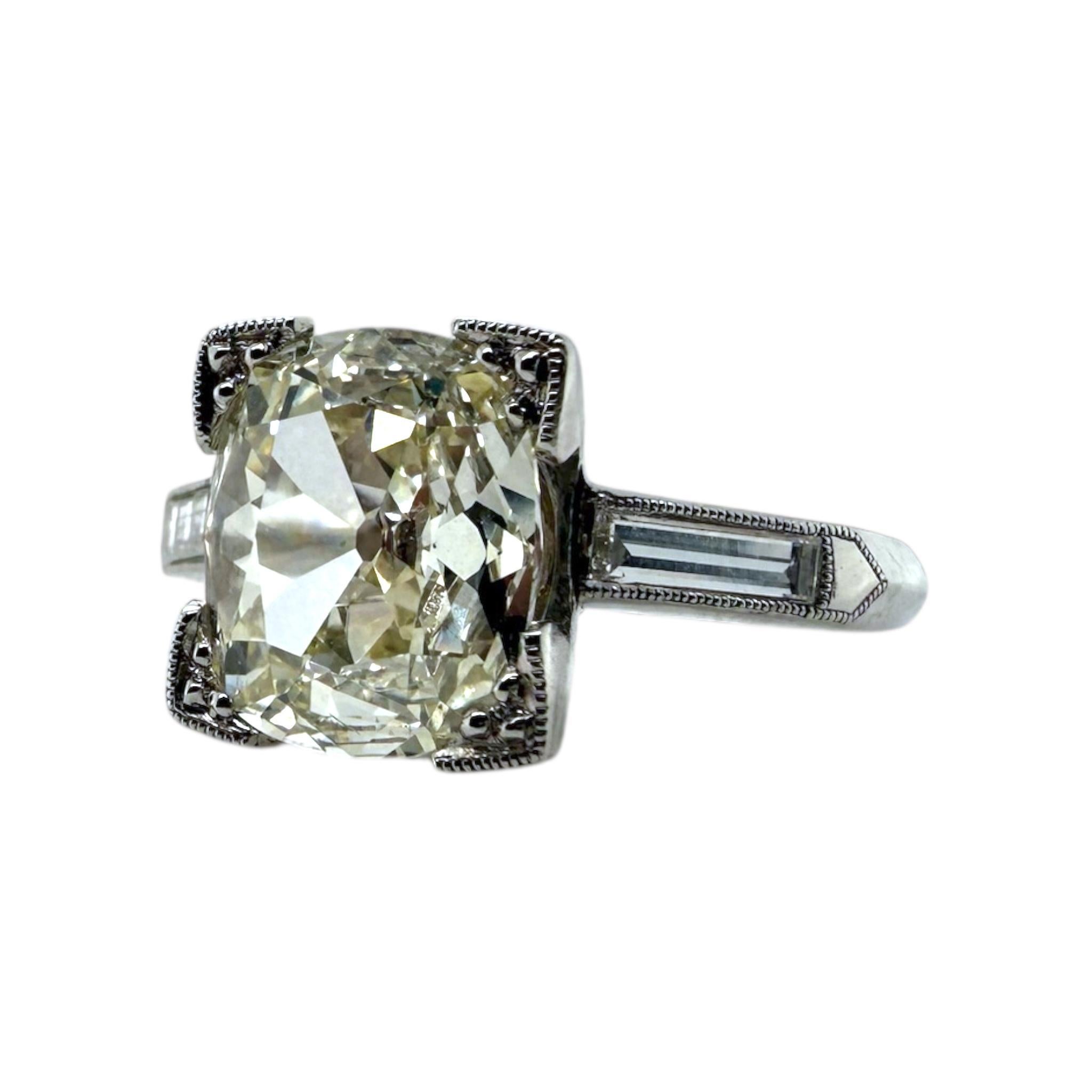 Anello di fidanzamento antico con diamanti taglio cuscino da 2,01 carati GIA in vendita 1