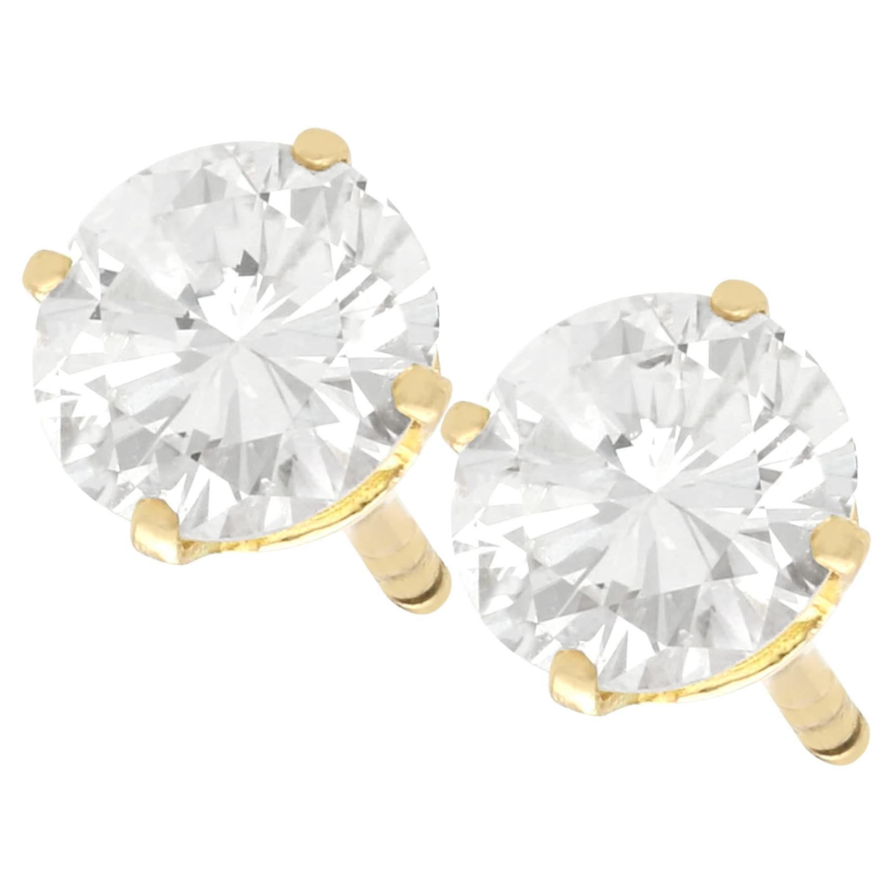 1990s Vintage 2.01 Carat Diamond and Yellow Gold Stud Earrings Circa For Sale