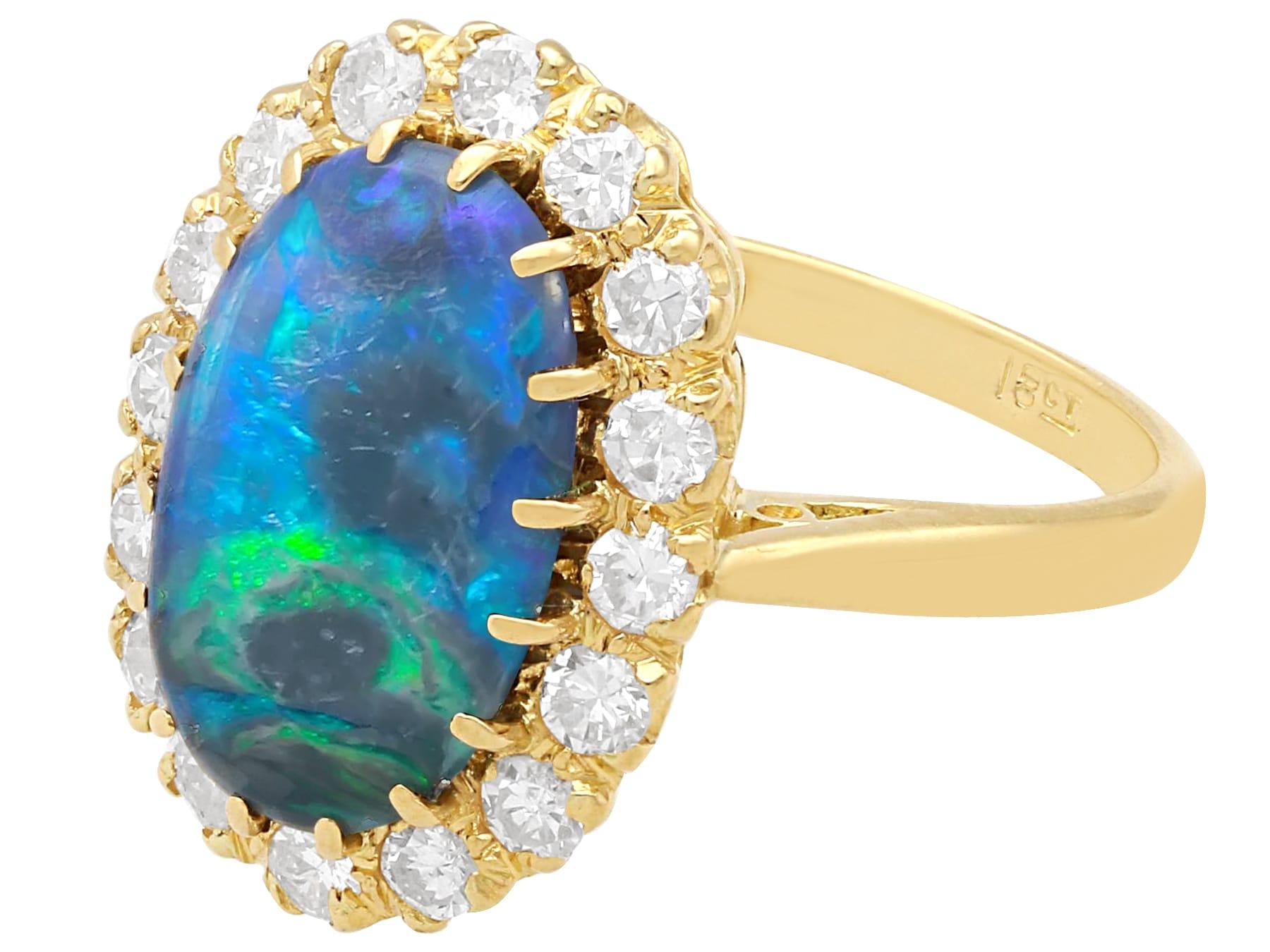 Bague vintage en or jaune 18 carats avec opale noire de 2,02 carats et diamants Unisexe en vente